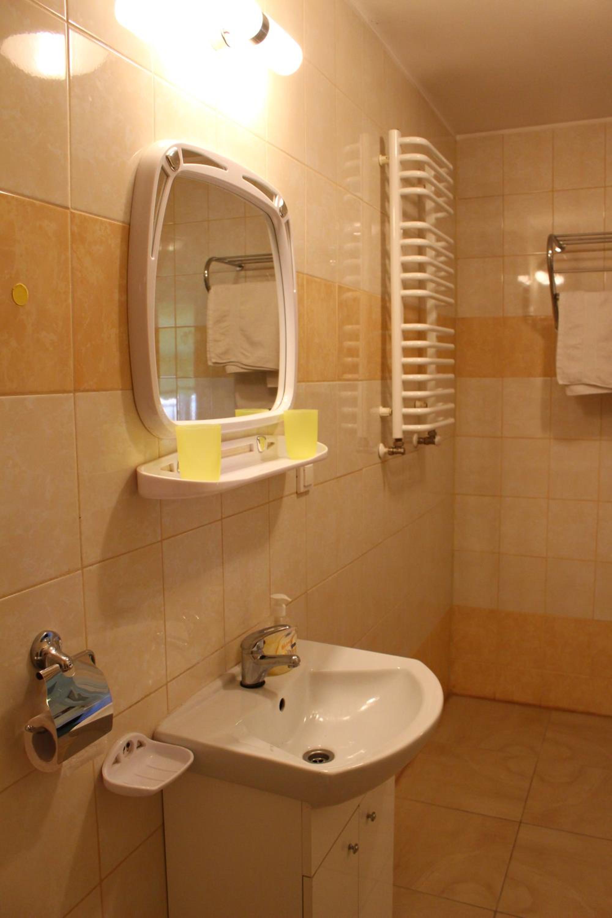 Triple Room - Photo 6