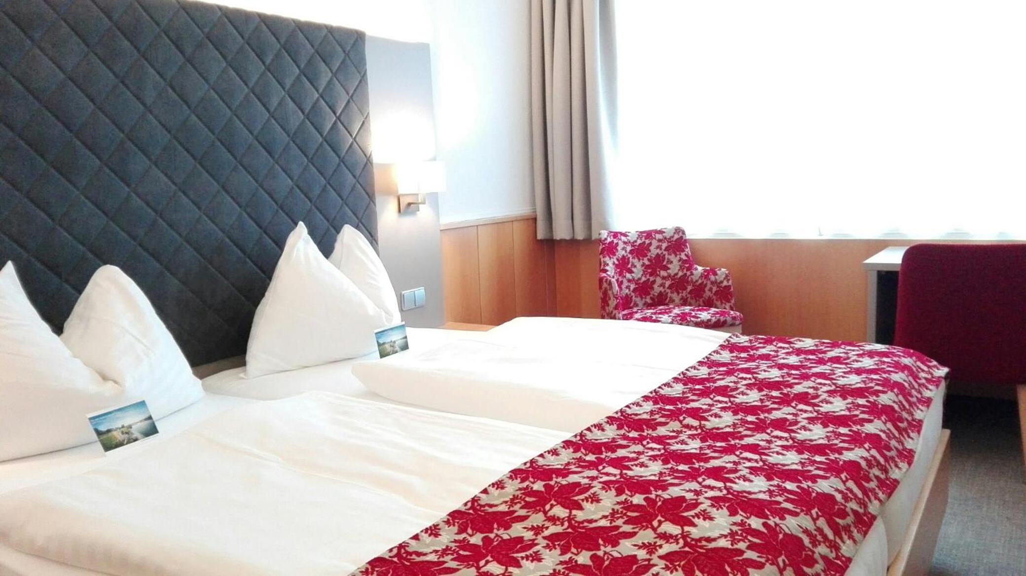 Double or Twin Room - Photo 4