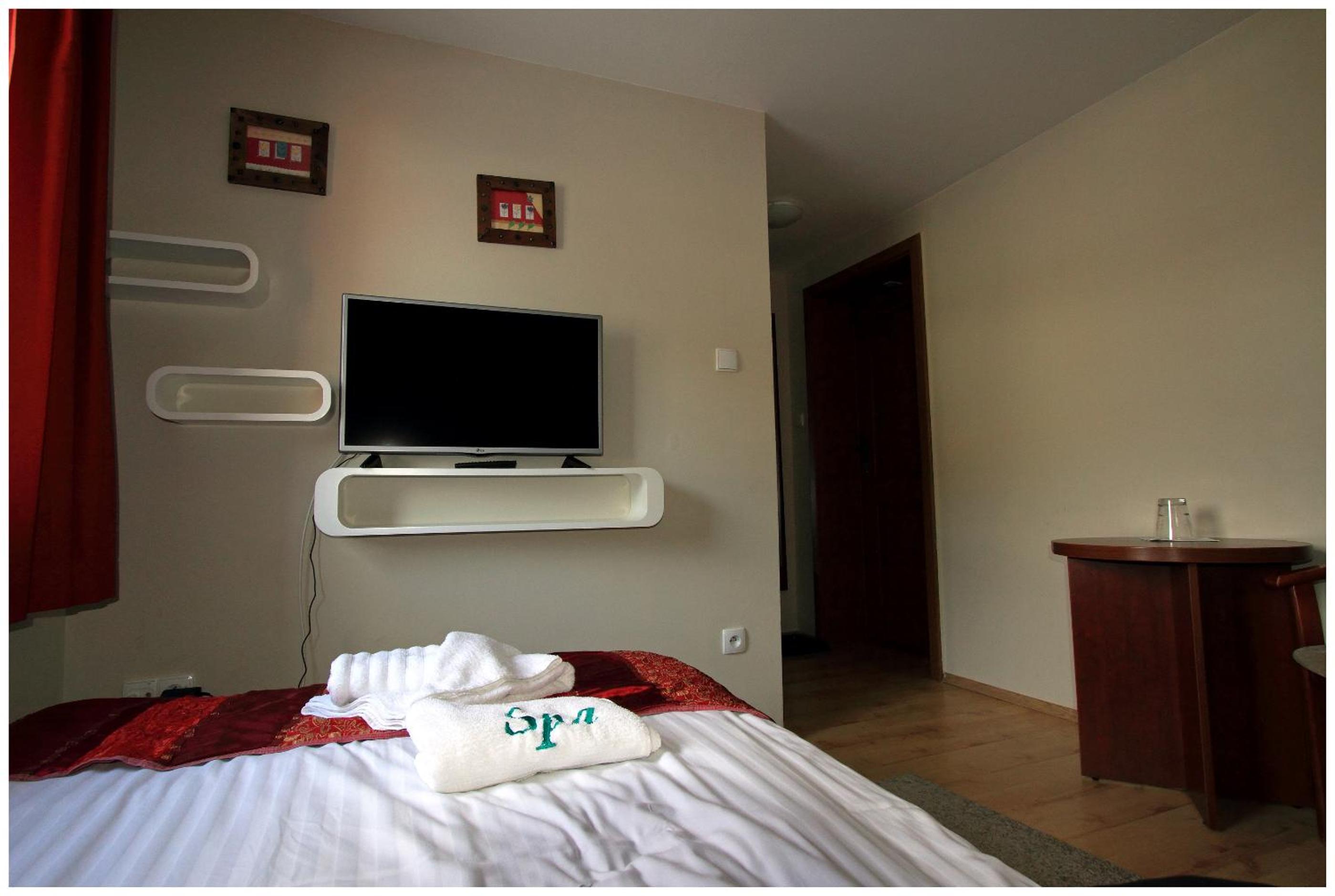 Small Double Room - Photo 2