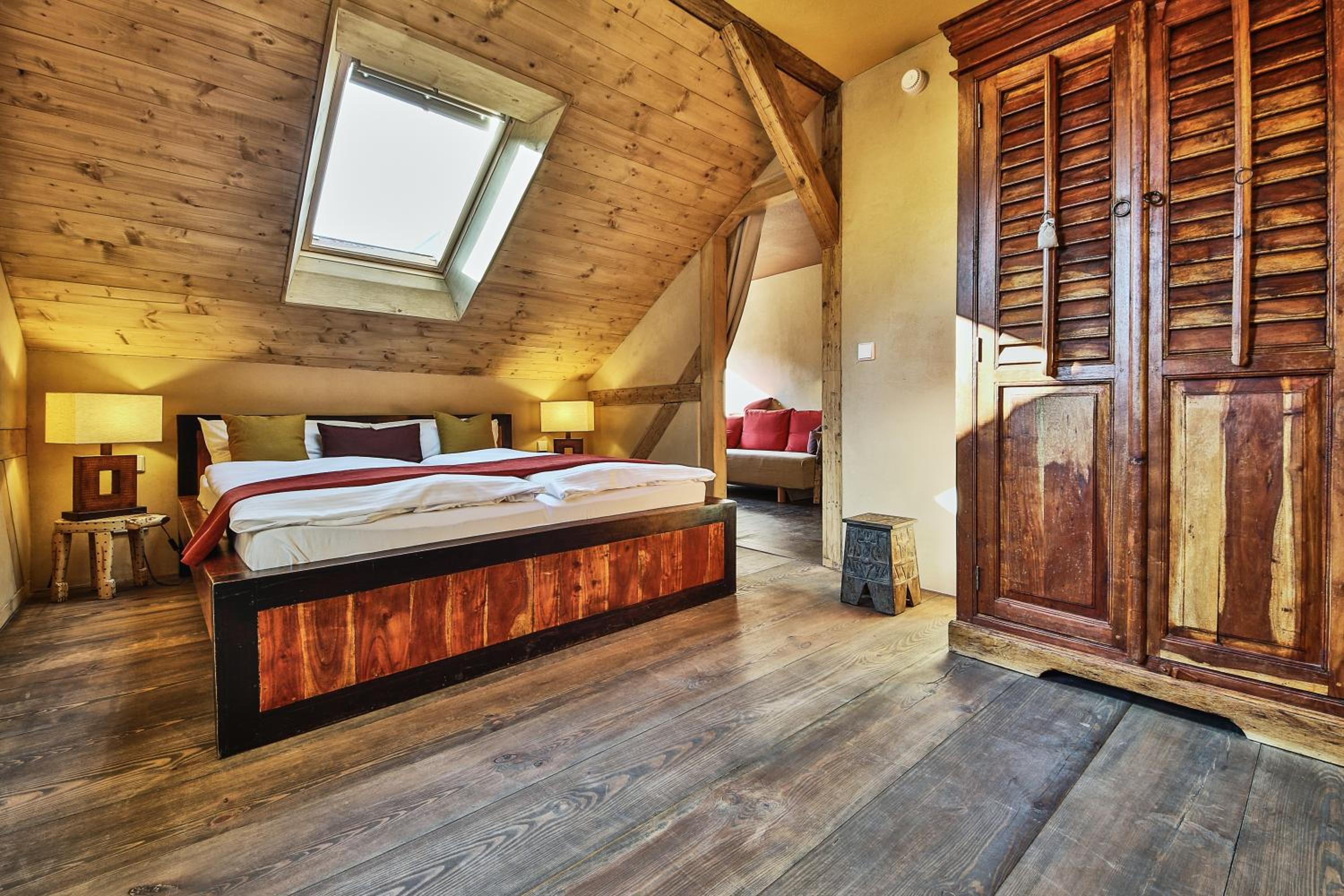 Deluxe Double Room with Balcony photo 3