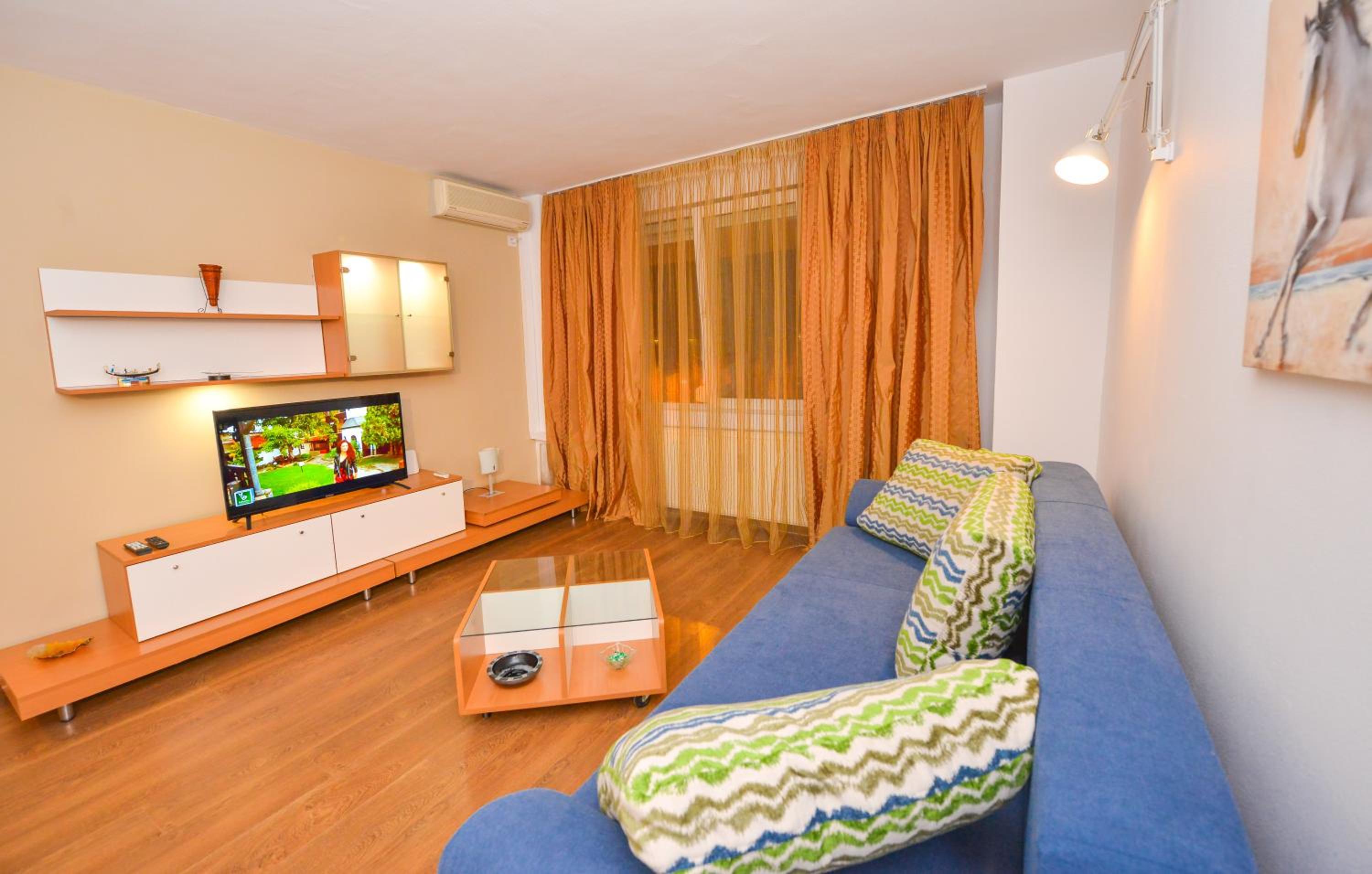 One-Bedroom Apartment with Balcony