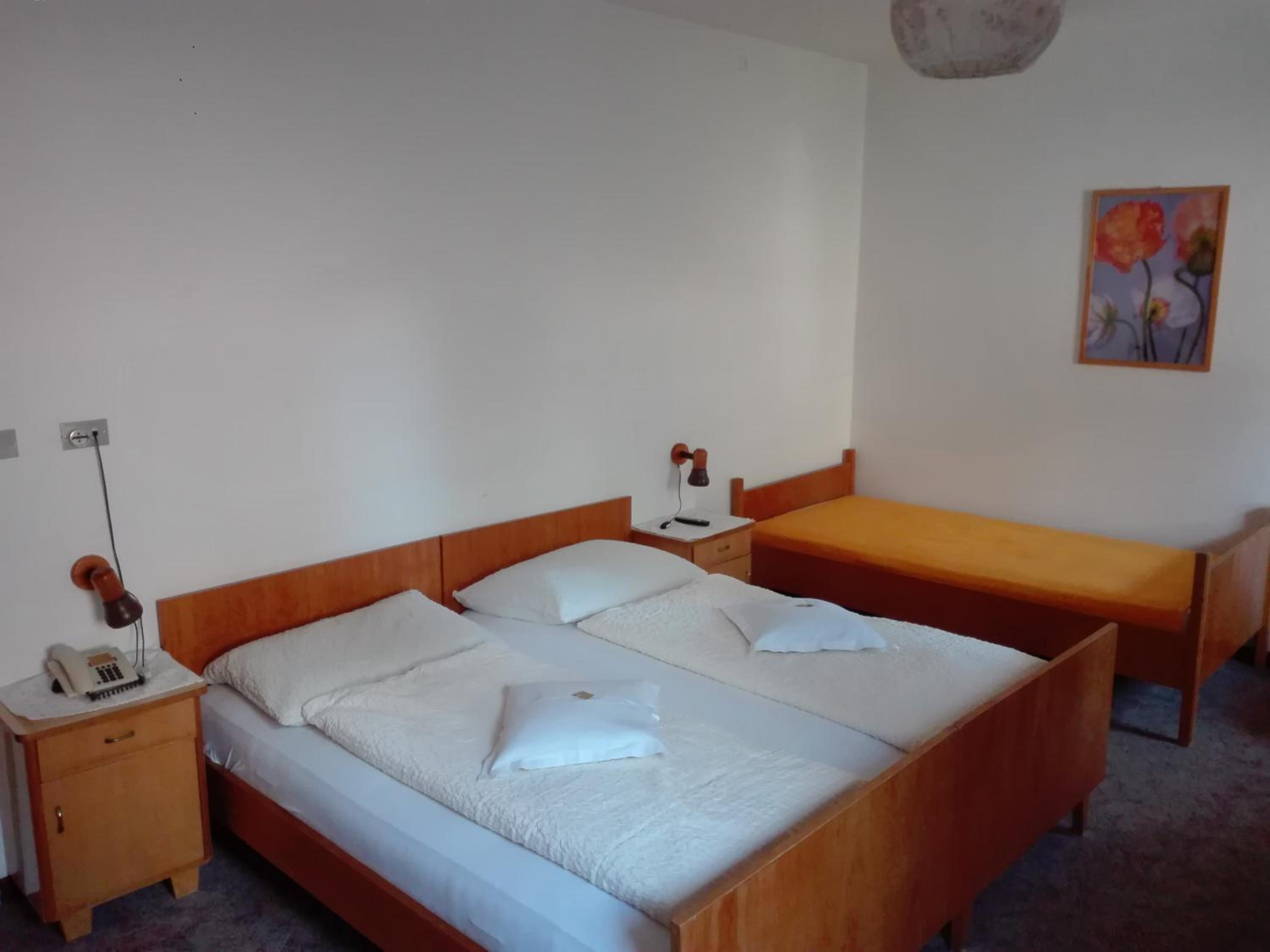 Economy Double Room photo 3