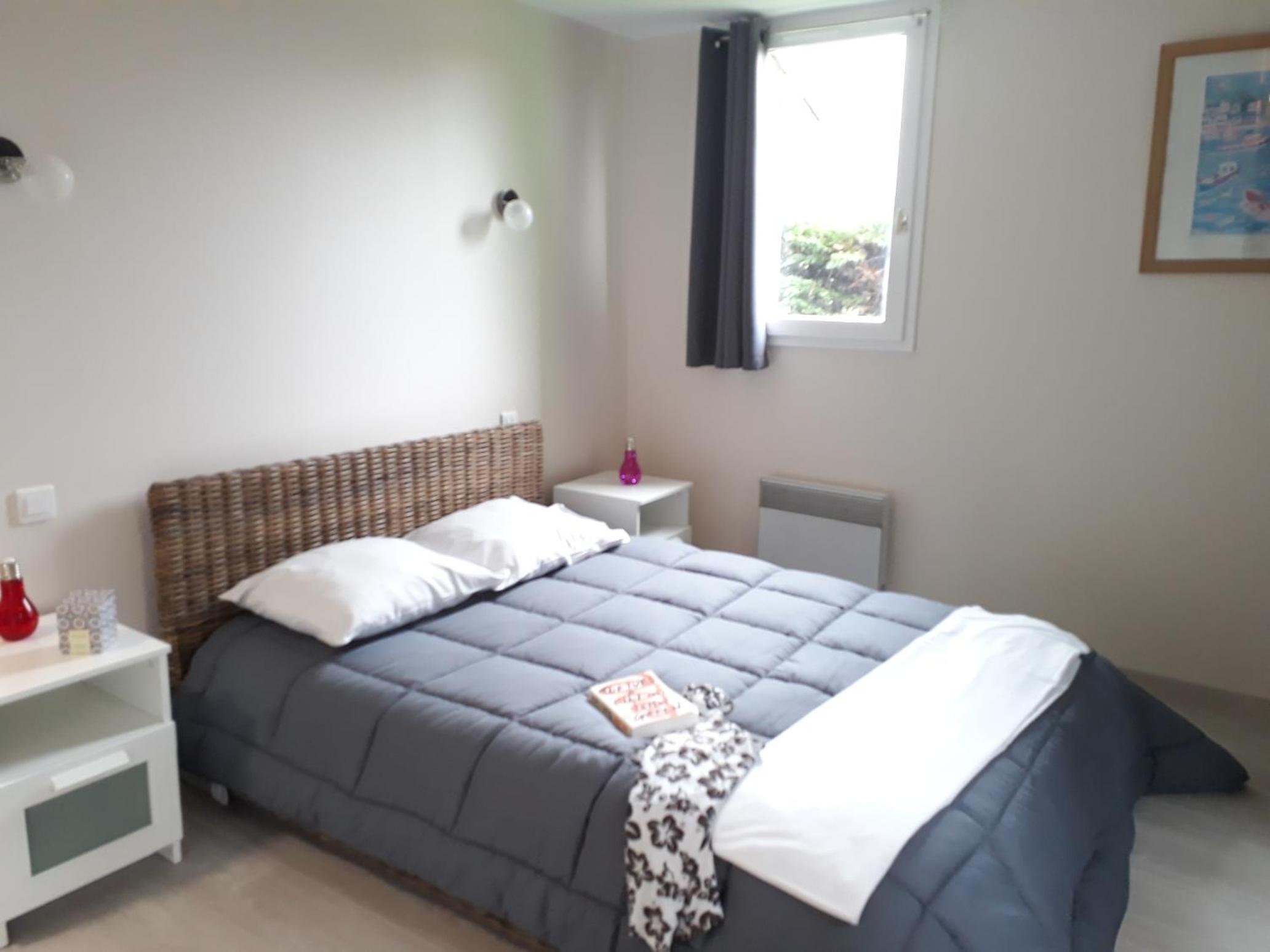 Large Two Bedroom Cottage - Photo 5