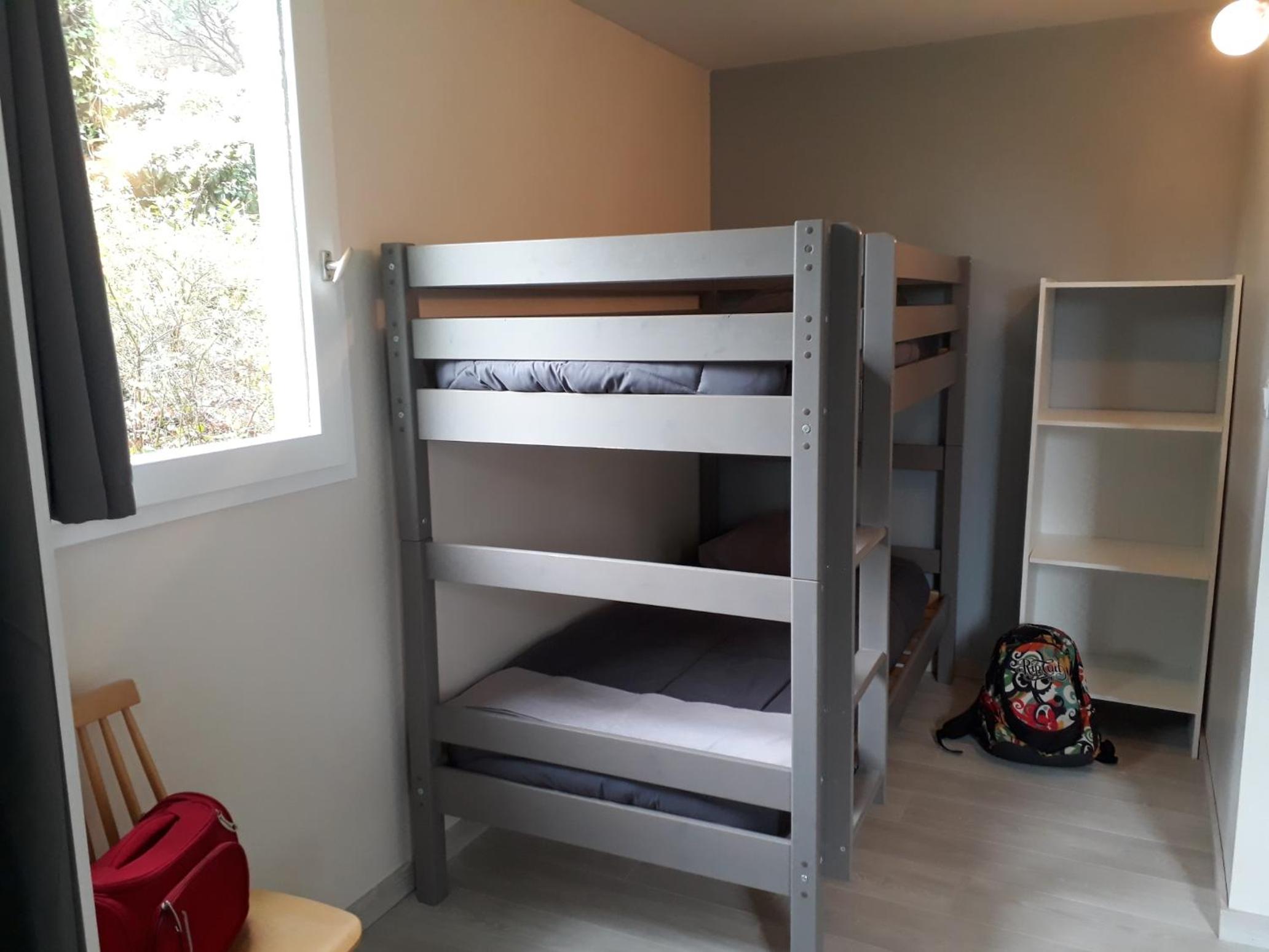 Large Two Bedroom Cottage - Photo 4