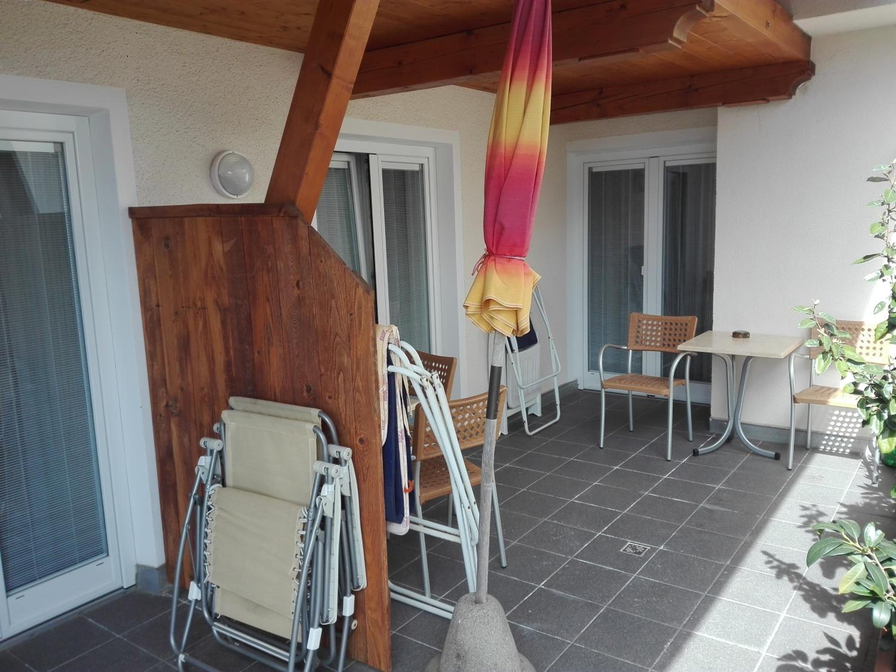 Double Room with Shared Terrace photo 3