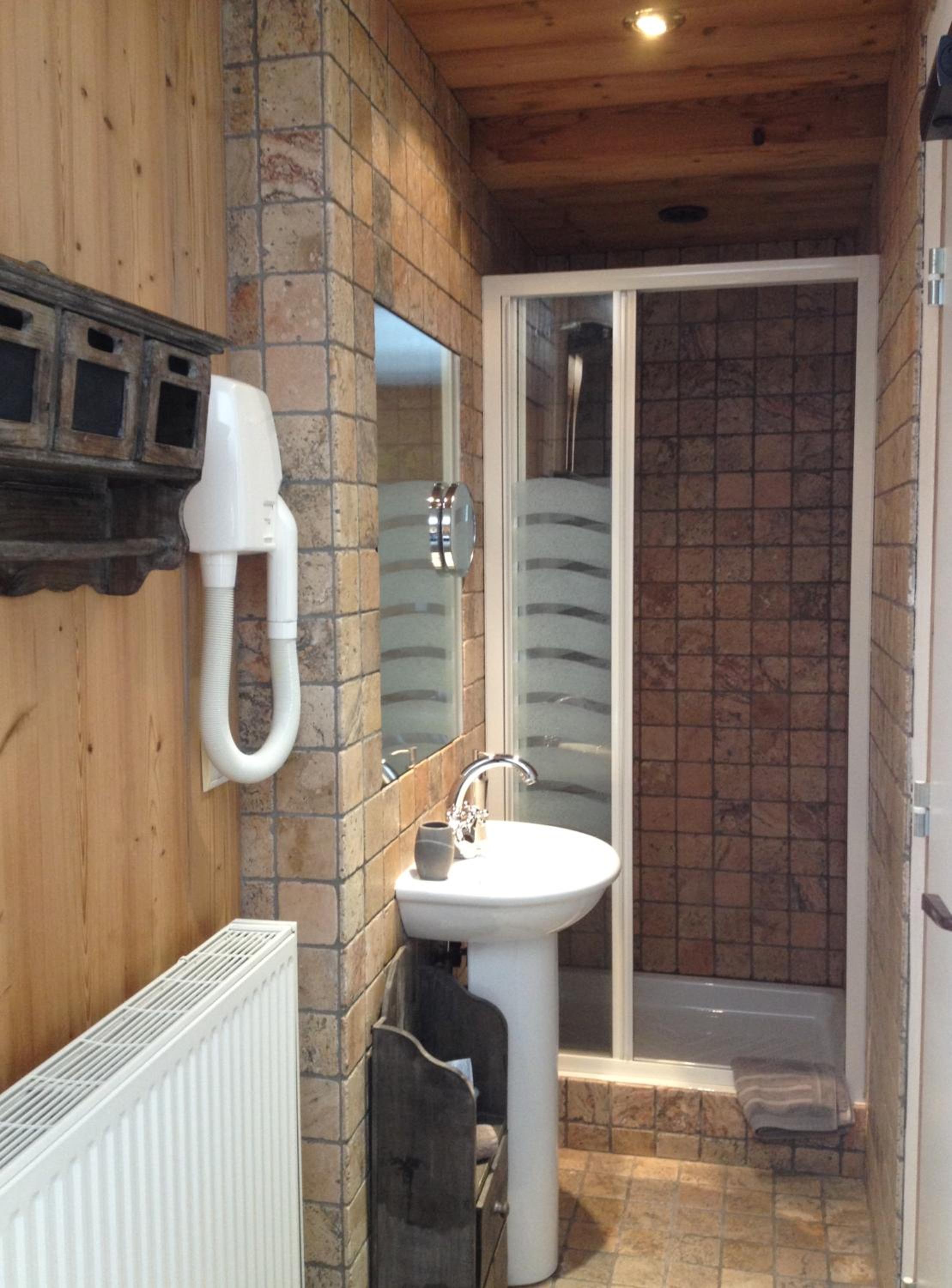 Single Room with Shower photo 2