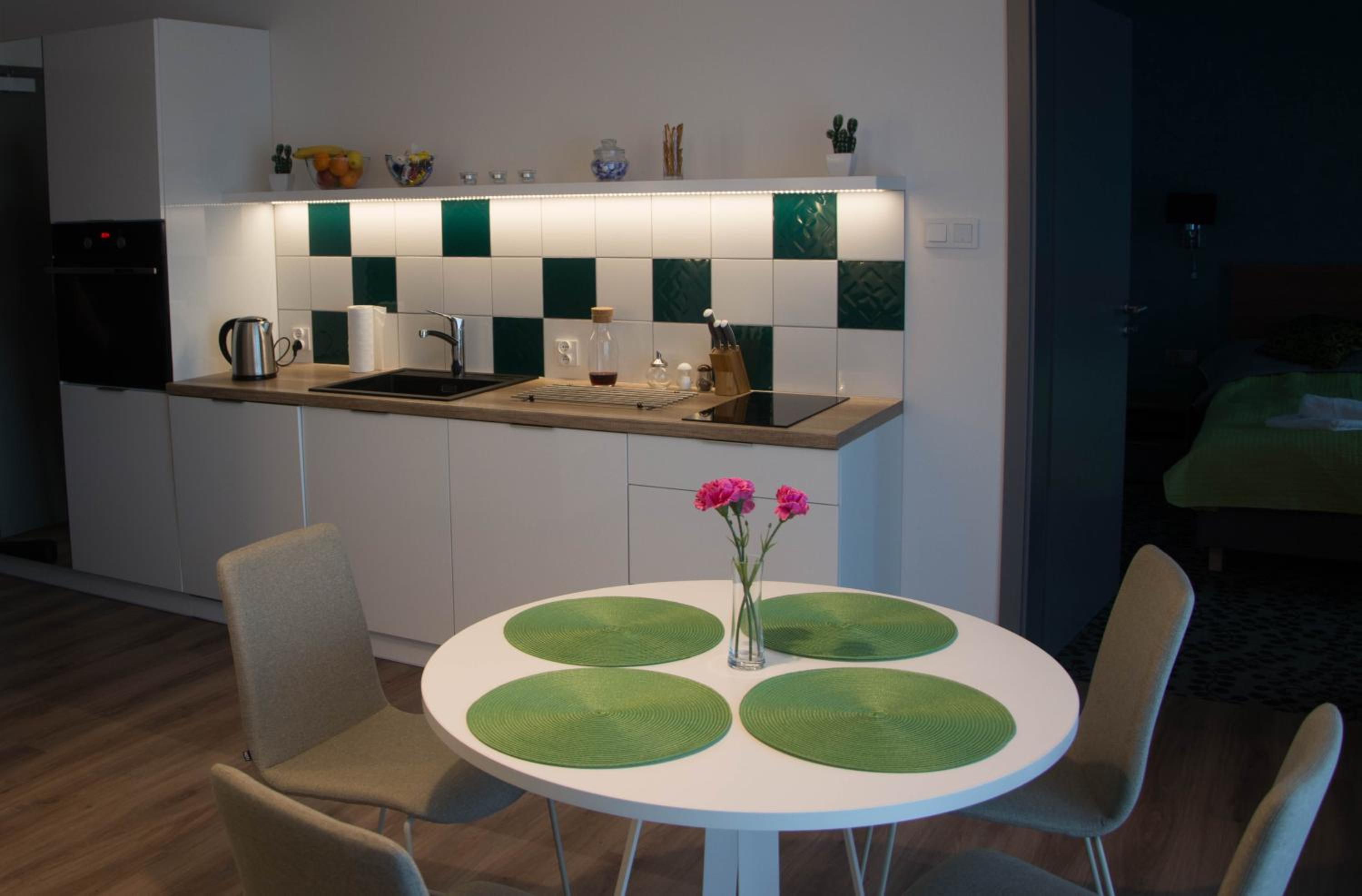 Apartment photo 2