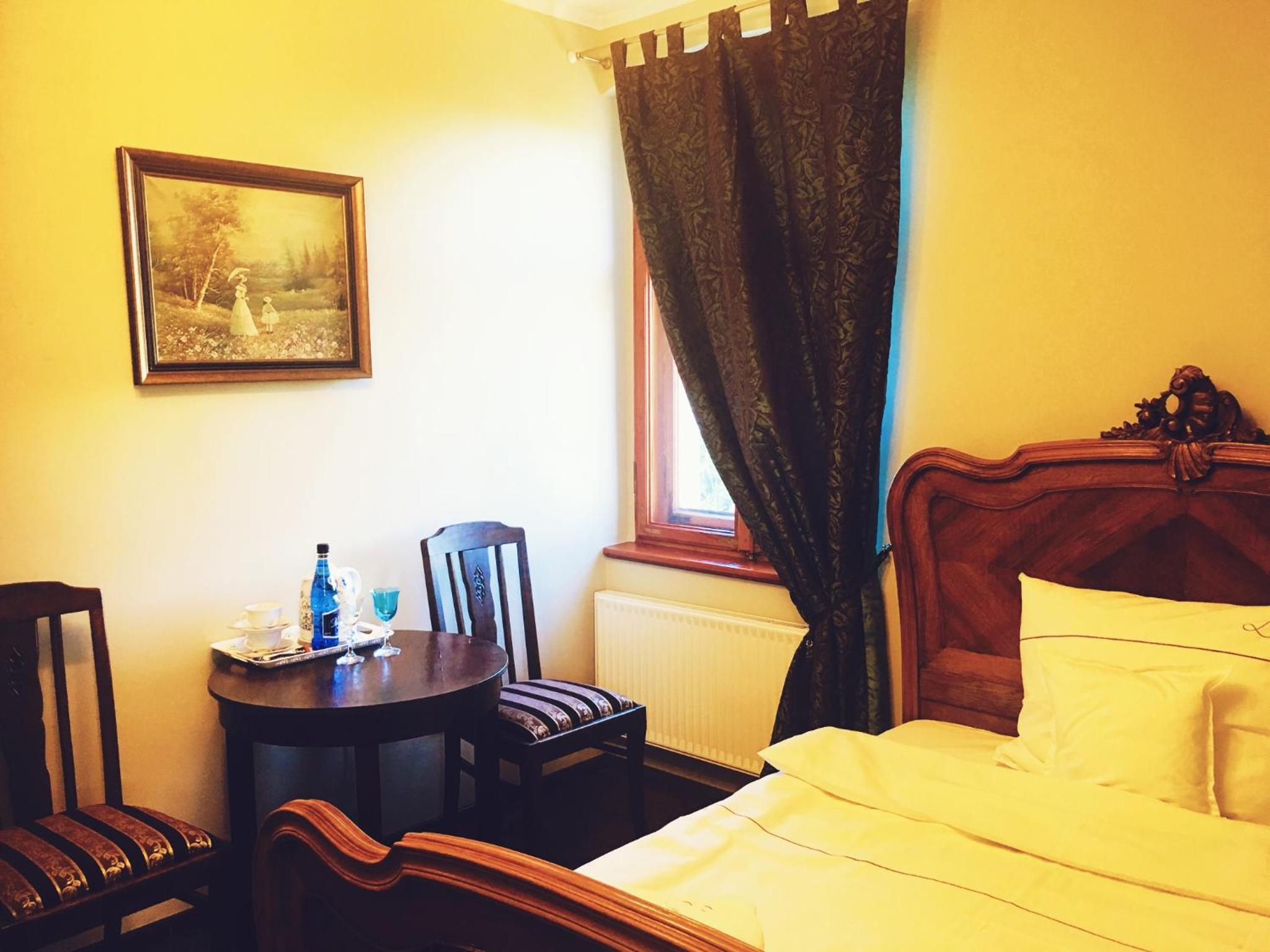 Twin Room - Photo 1