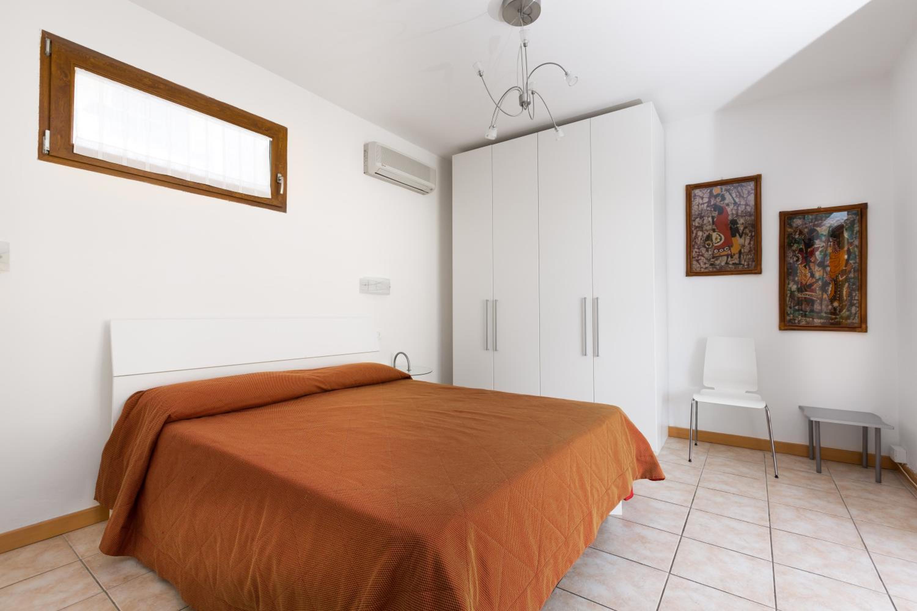 Studio (2 Adults)