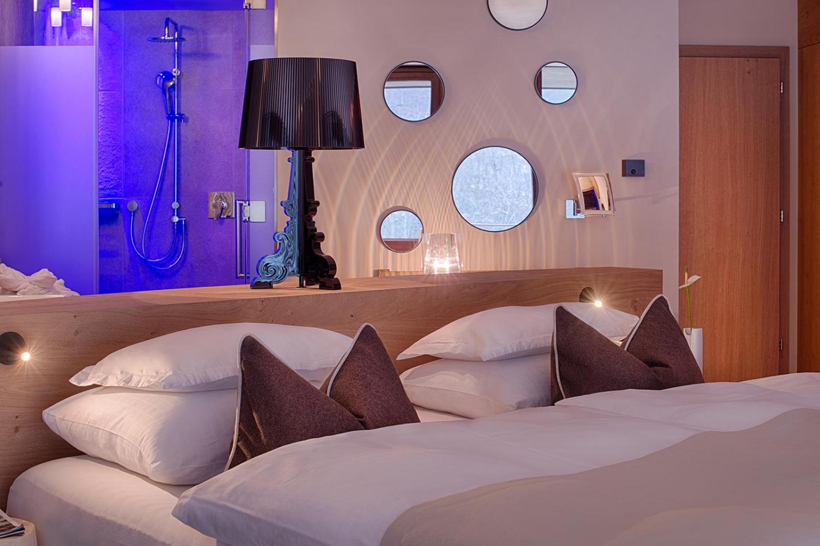 Lifestyle Suite with Balcony photo 3