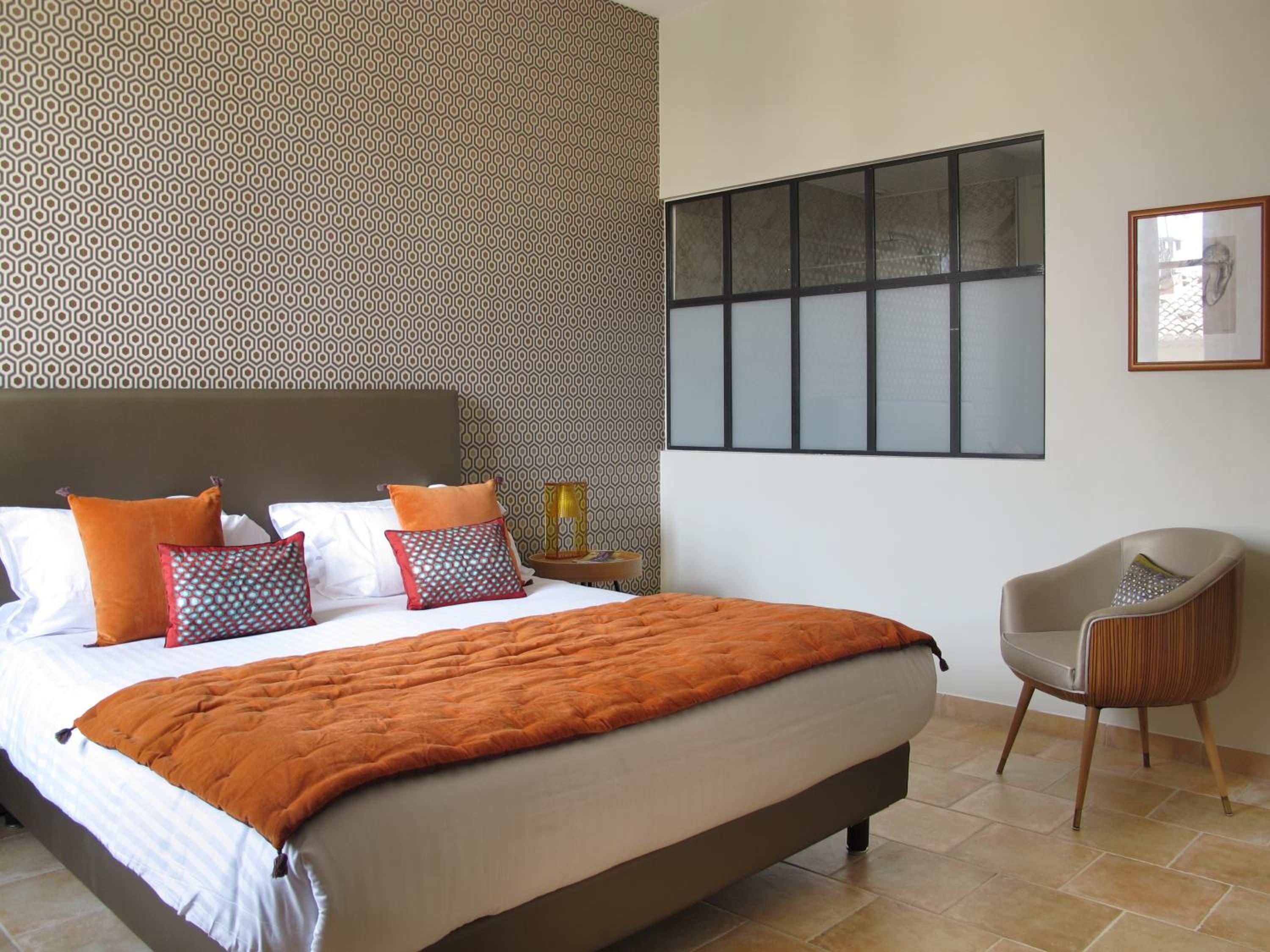Large Double Room photo 2