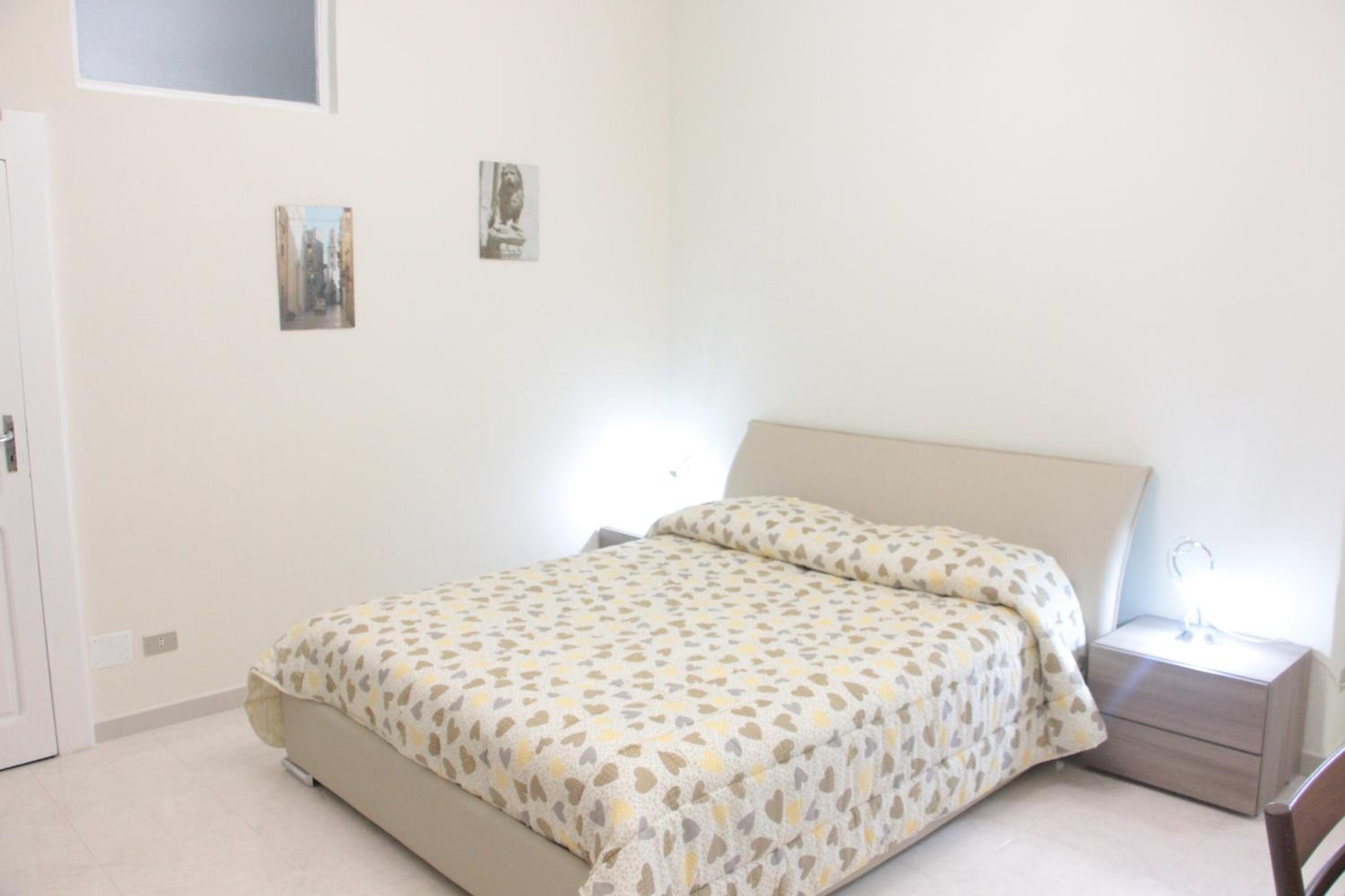 Two-Bedroom Deluxe Apartment with Balcony - Photo 3