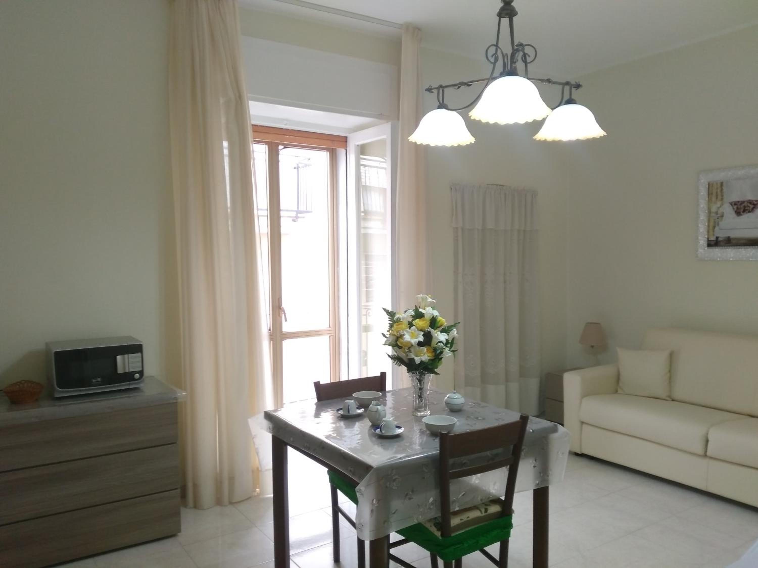 Two-Bedroom Deluxe Apartment with Balcony - Photo 27