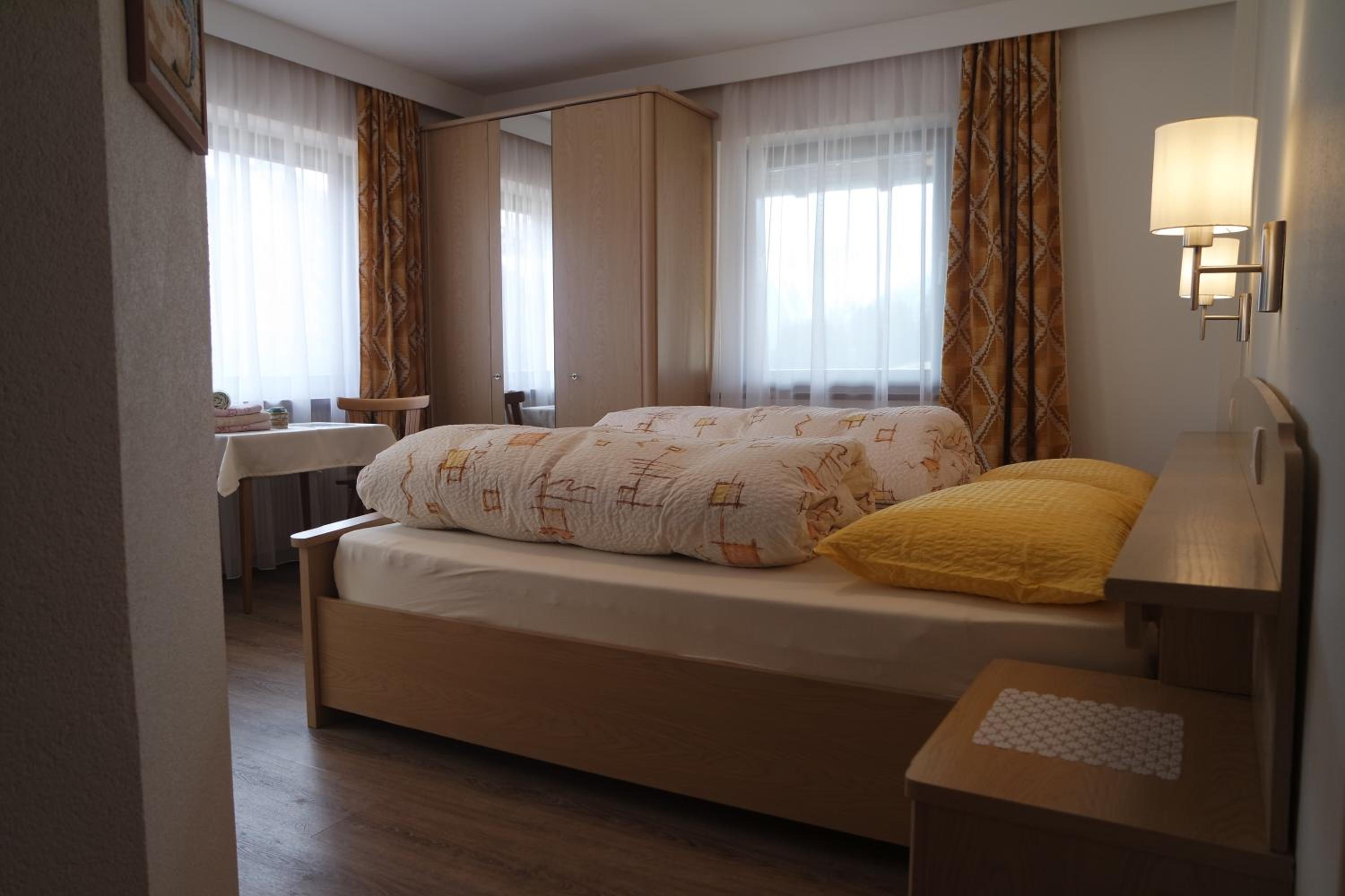 Double Room with Mountain View - Photo 2