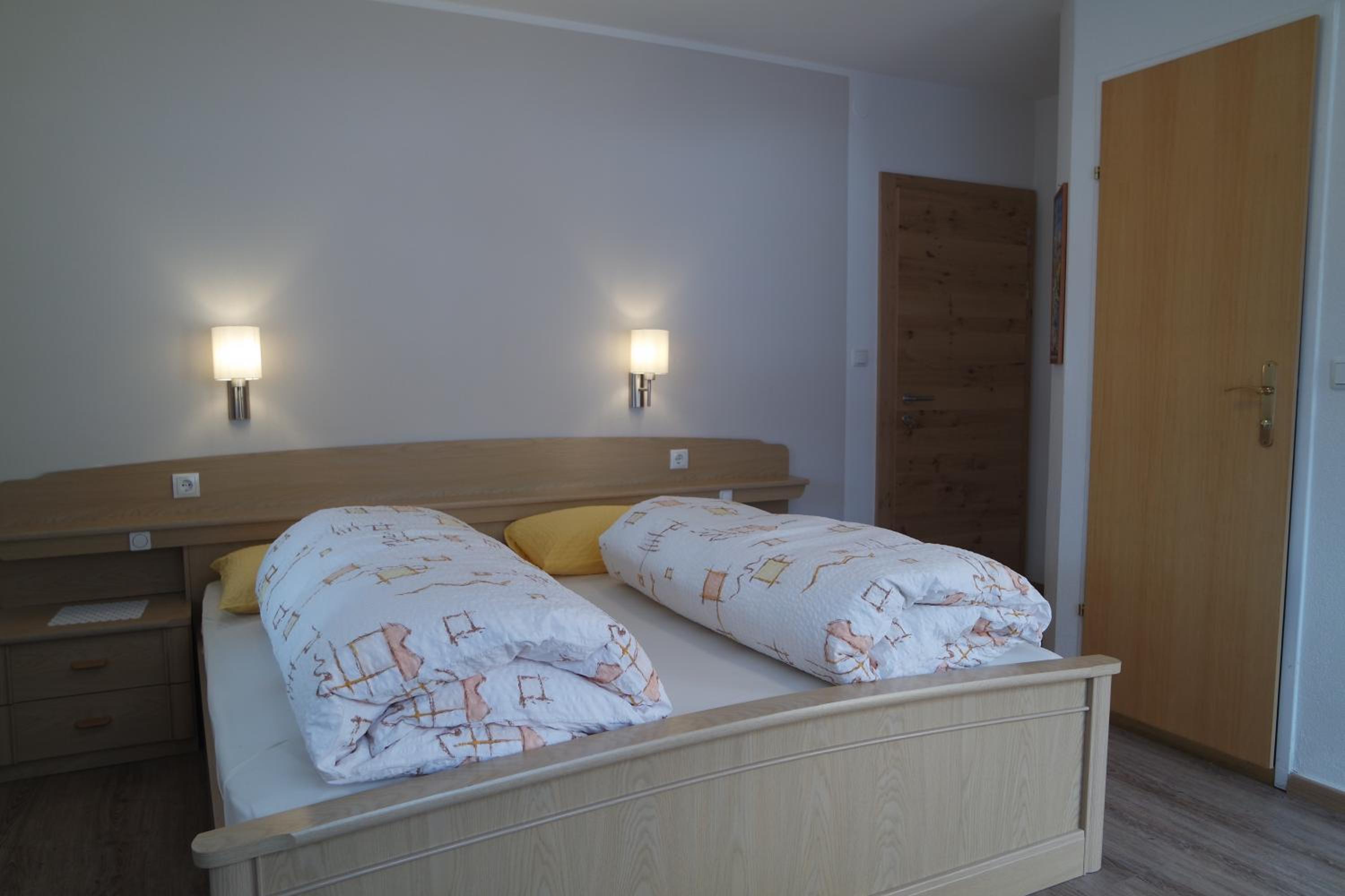 Double Room with Mountain View - Photo 3