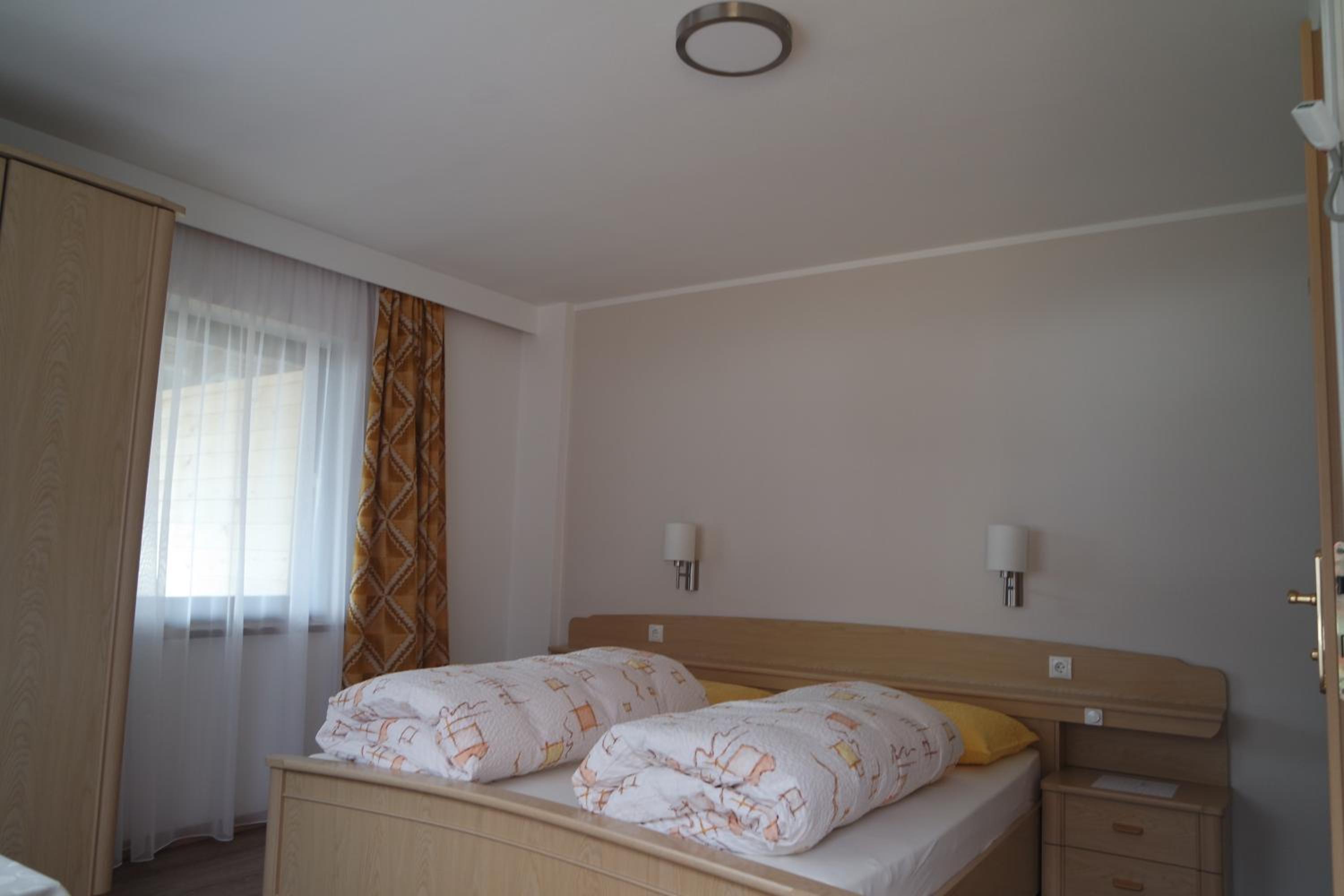 Double Room with Mountain View - Photo 1