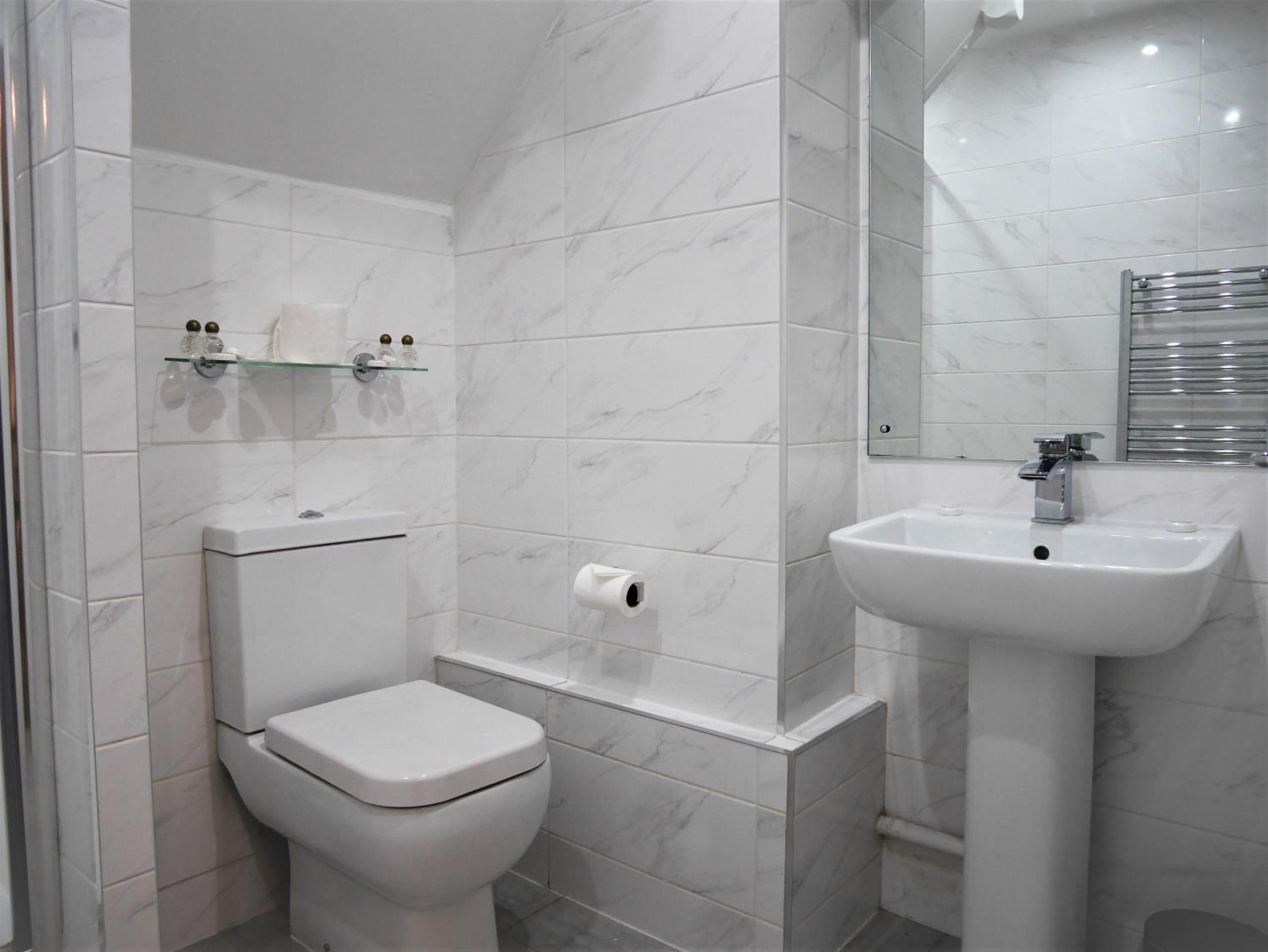 Standard Double Room - Photo 6