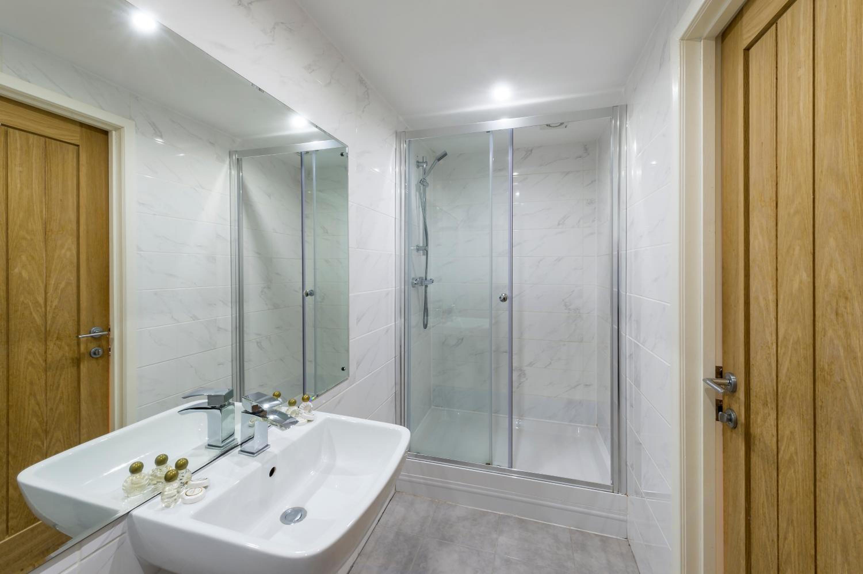 Standard Double Room - Photo 4