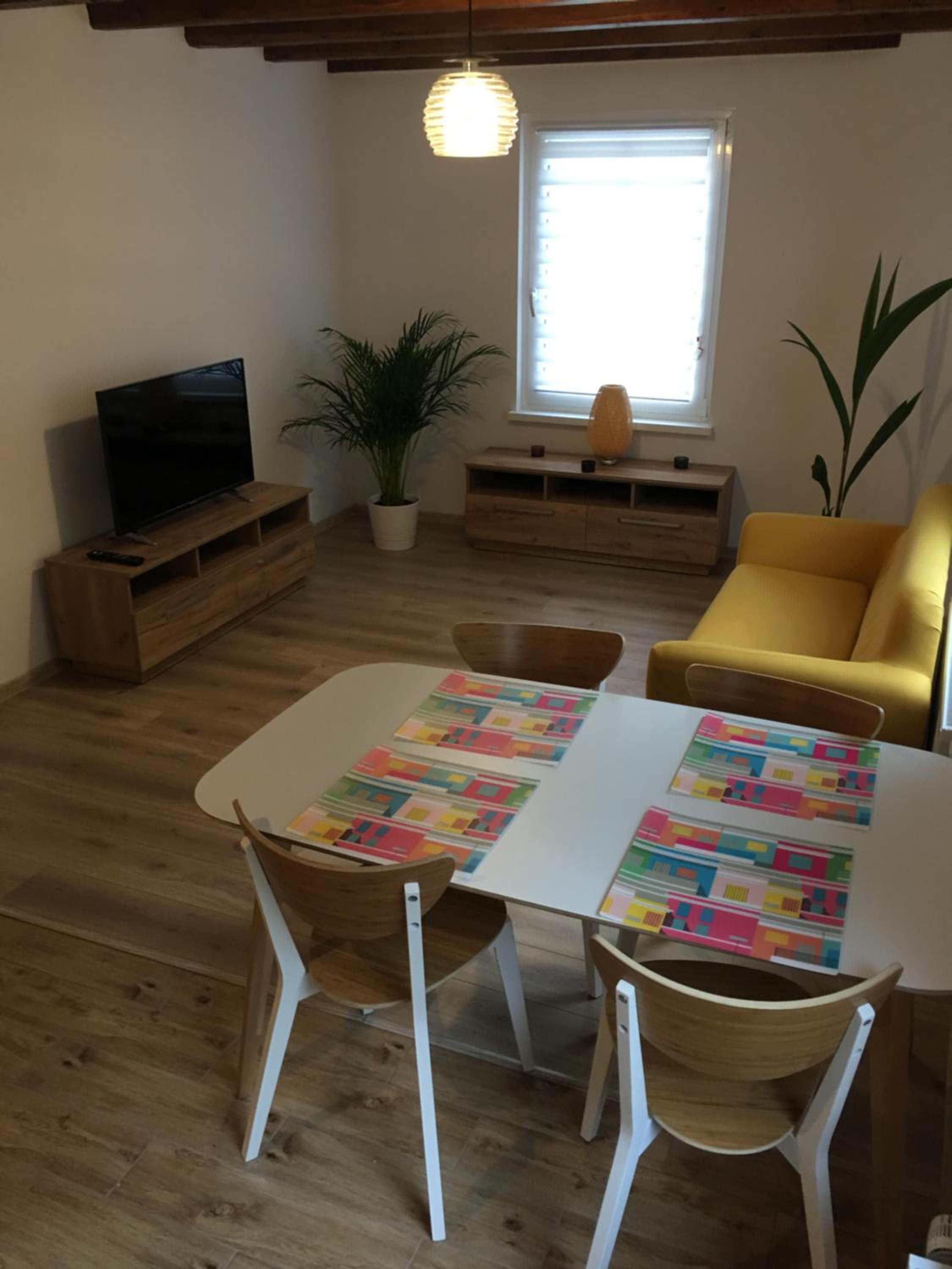 One-Bedroom Apartment - Photo 10