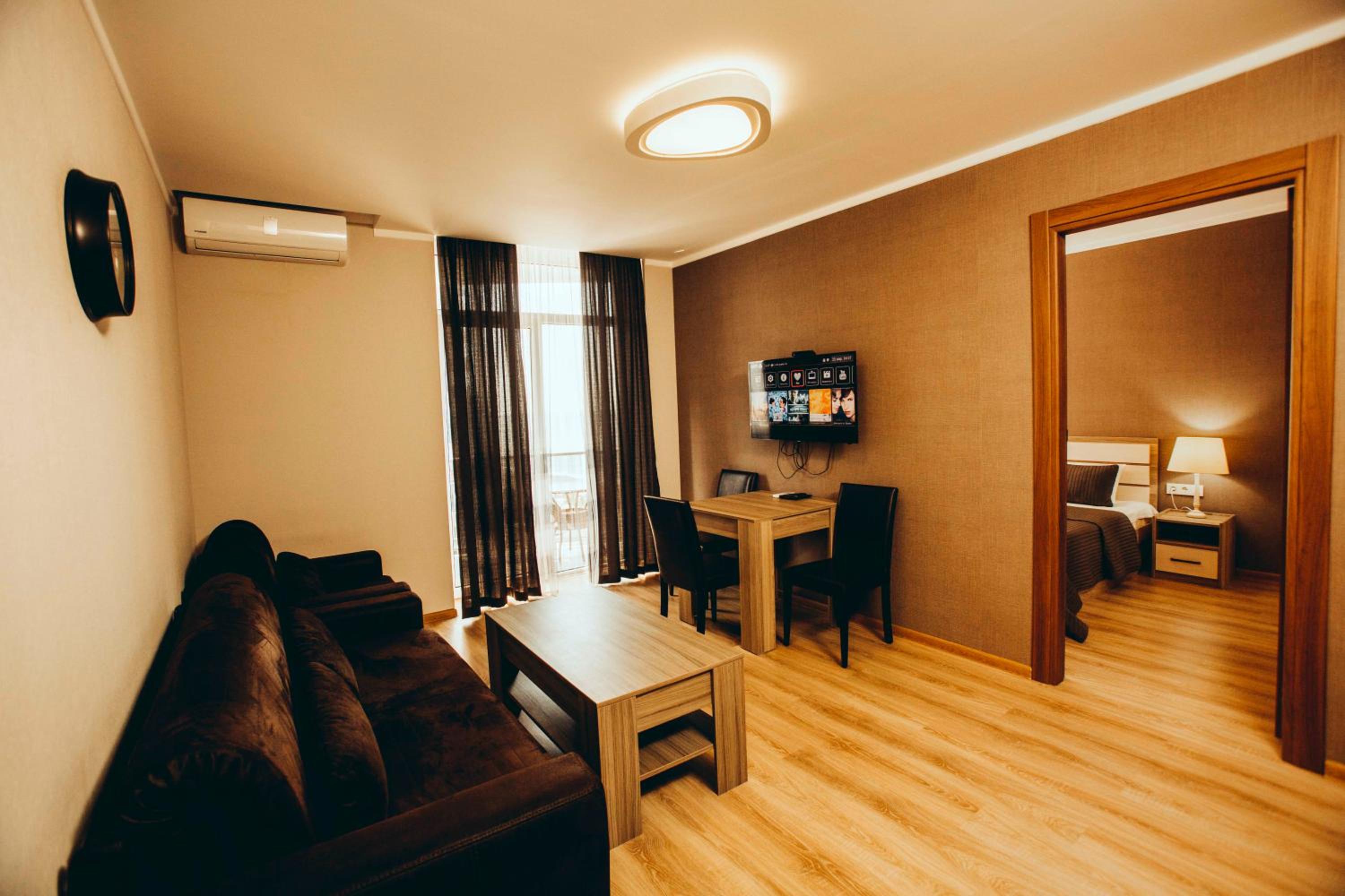 One-Bedroom Apartment photo 2