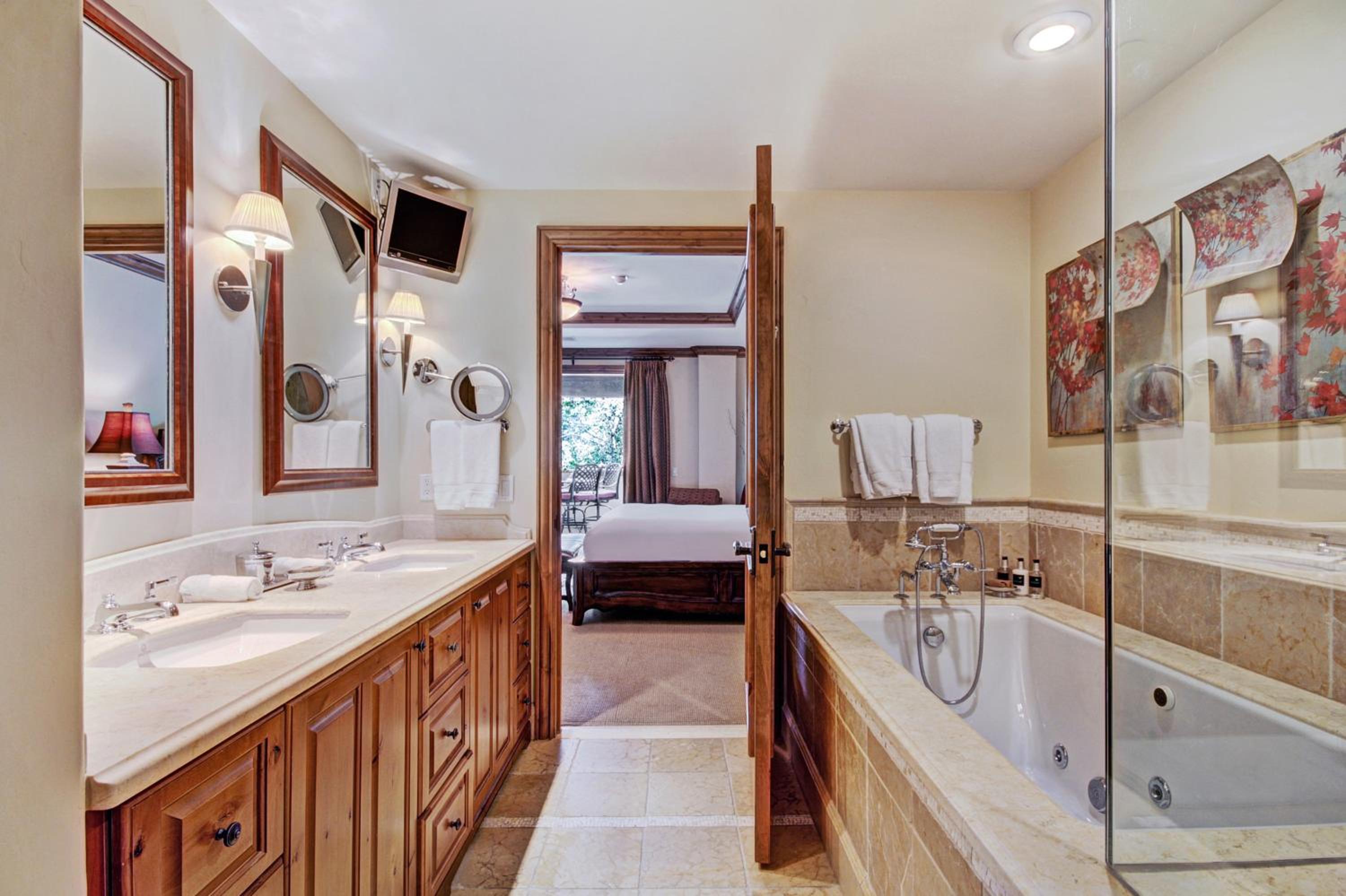 One-Bedroom Apartment - Photo 10