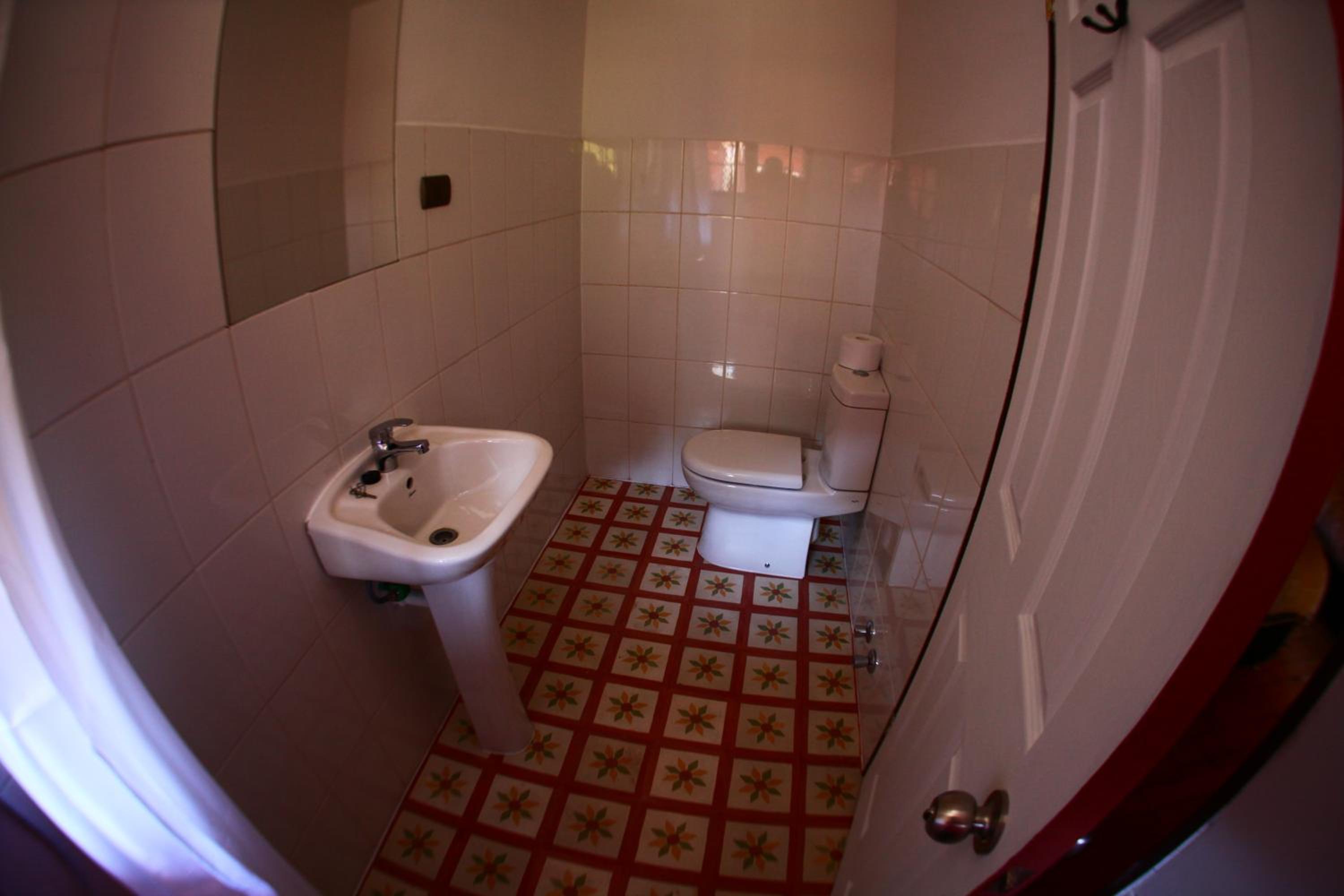 Twin Room with Private Bathroom photo 3