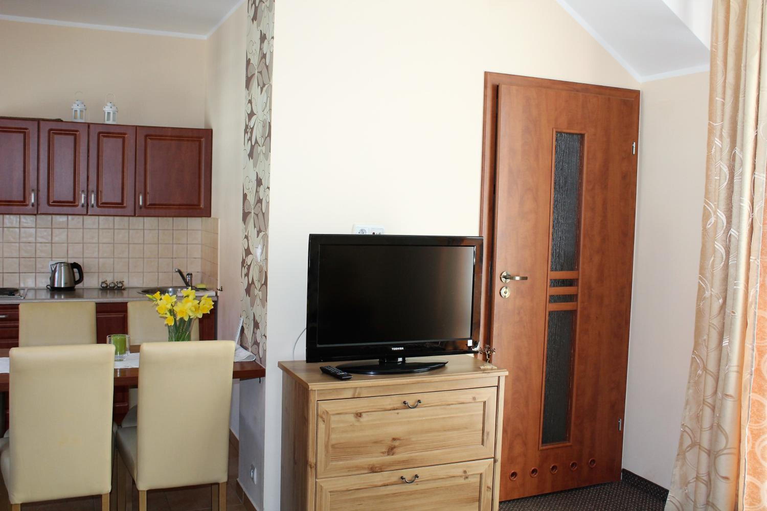 Apartment with Balcony photo 2