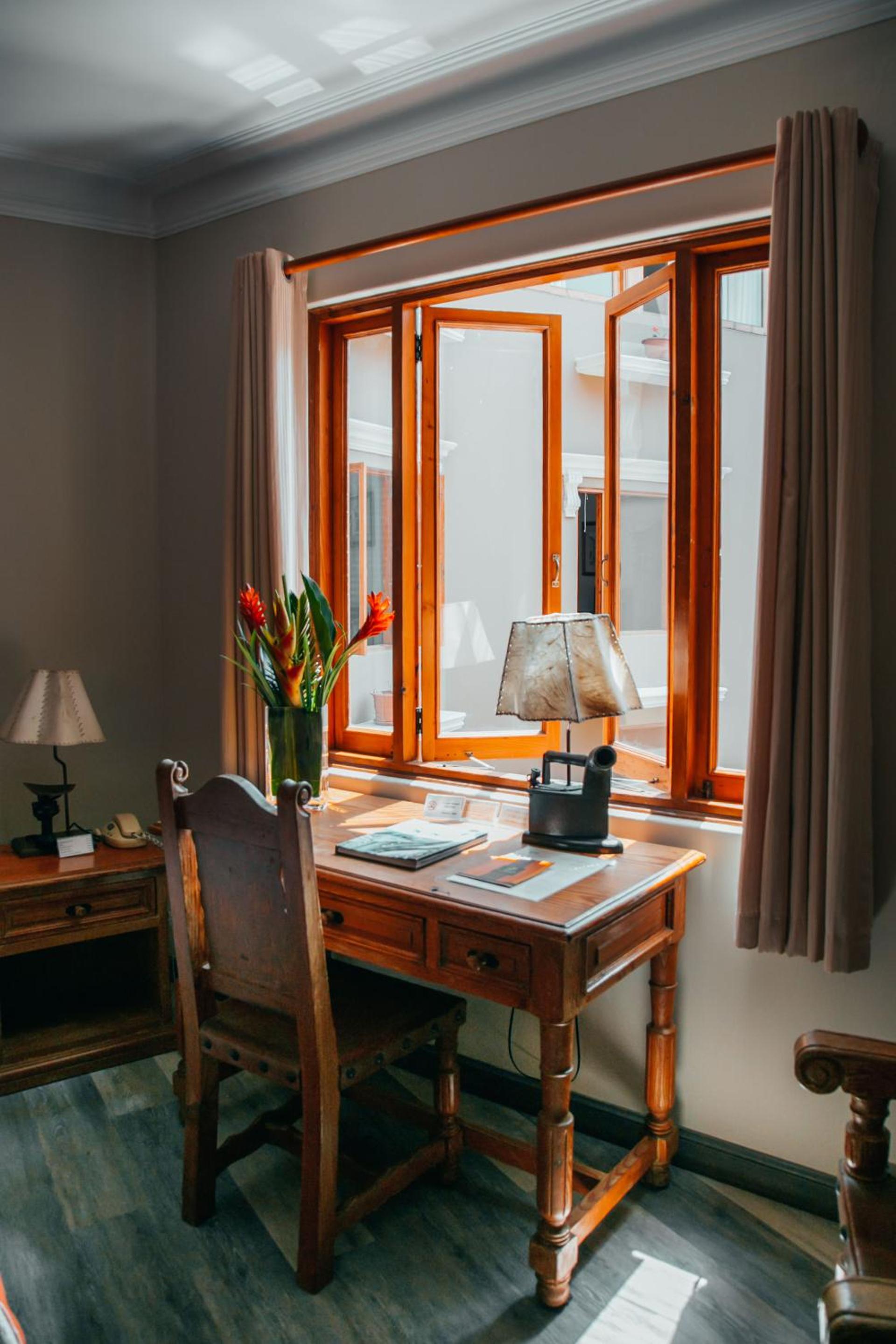 Colonial Single Room
