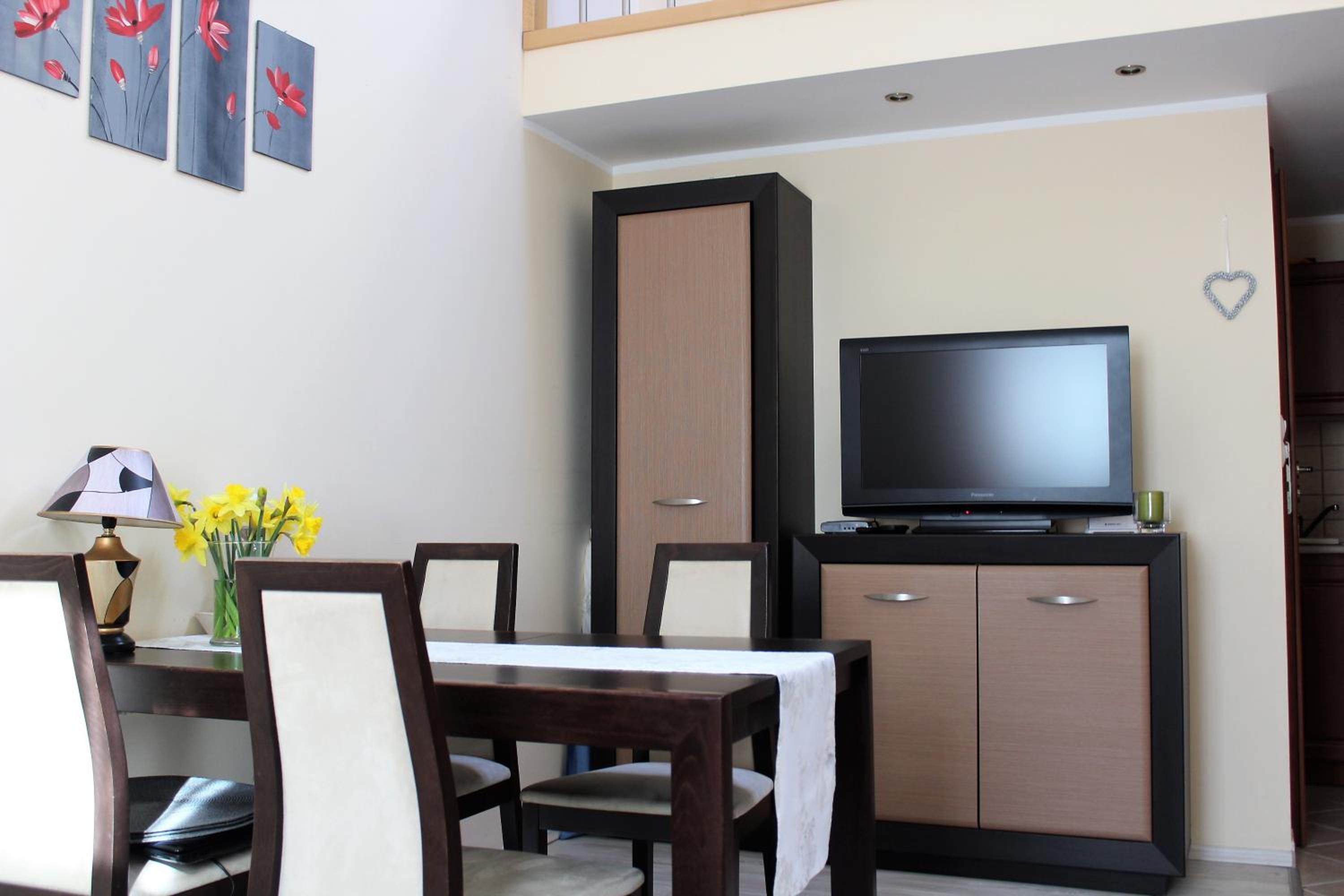 Apartment - Split Level photo 2