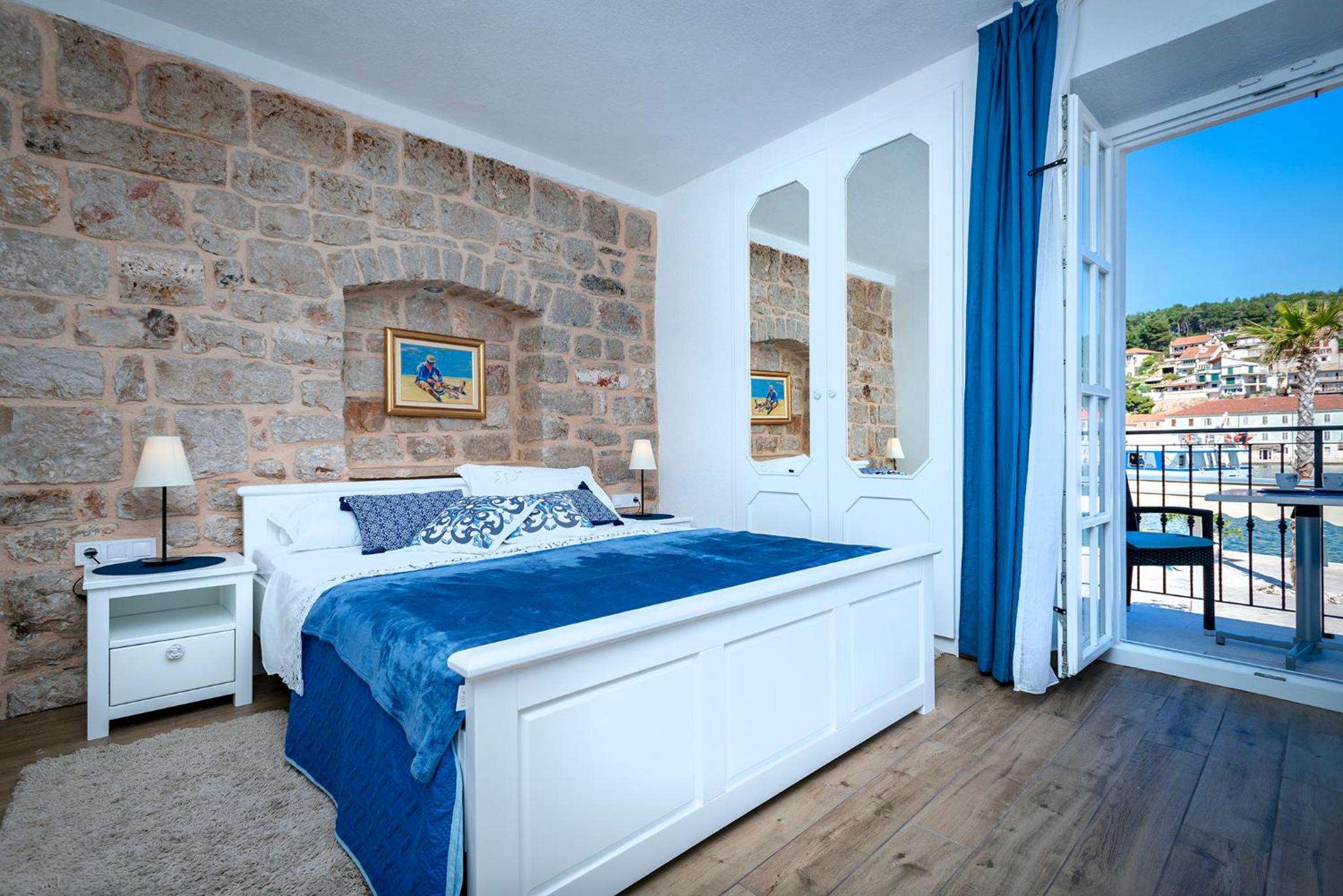 Apartment with Sea View photo 2