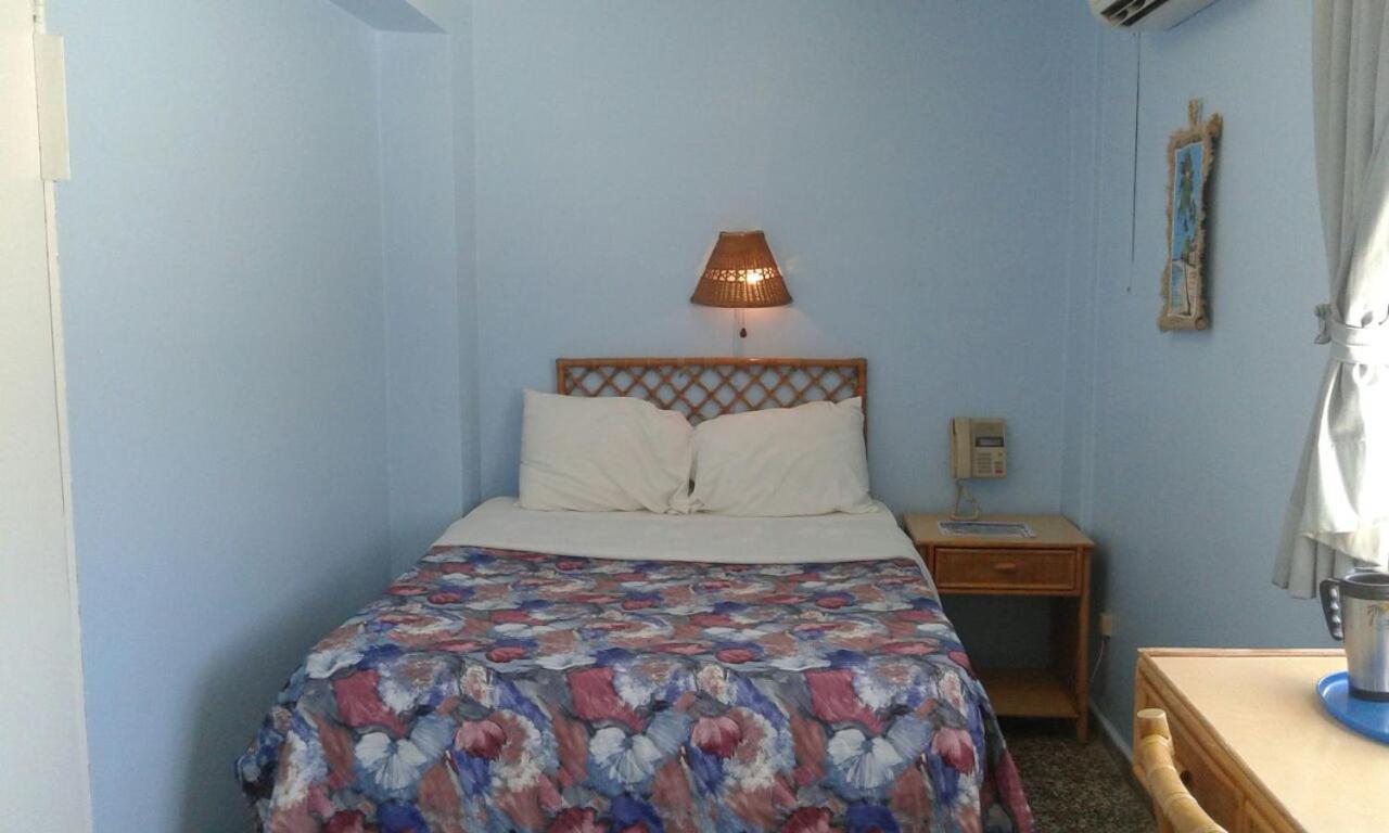 Small Single Room photo 1