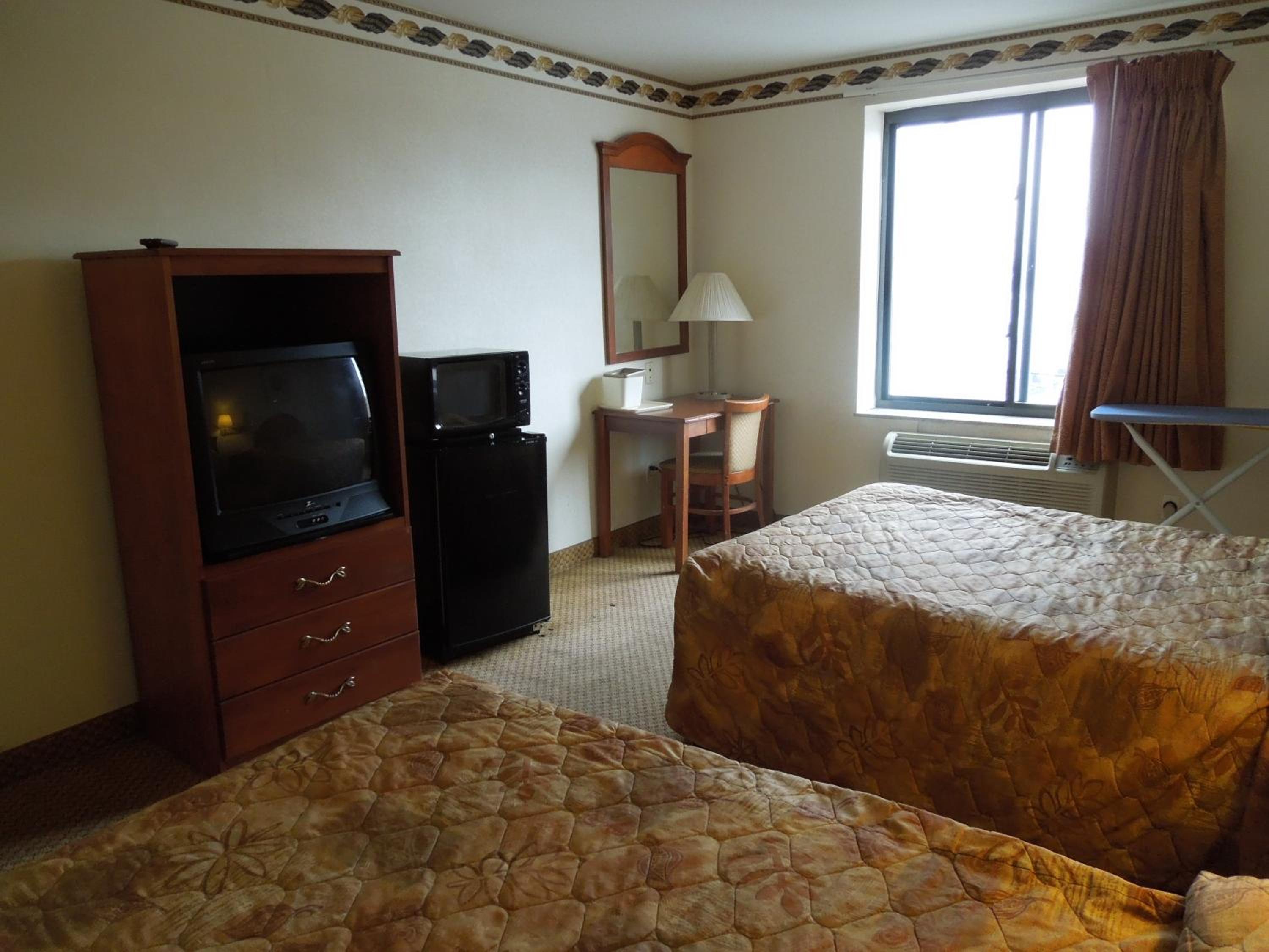 Double Room - Non-Smoking  - Photo 7