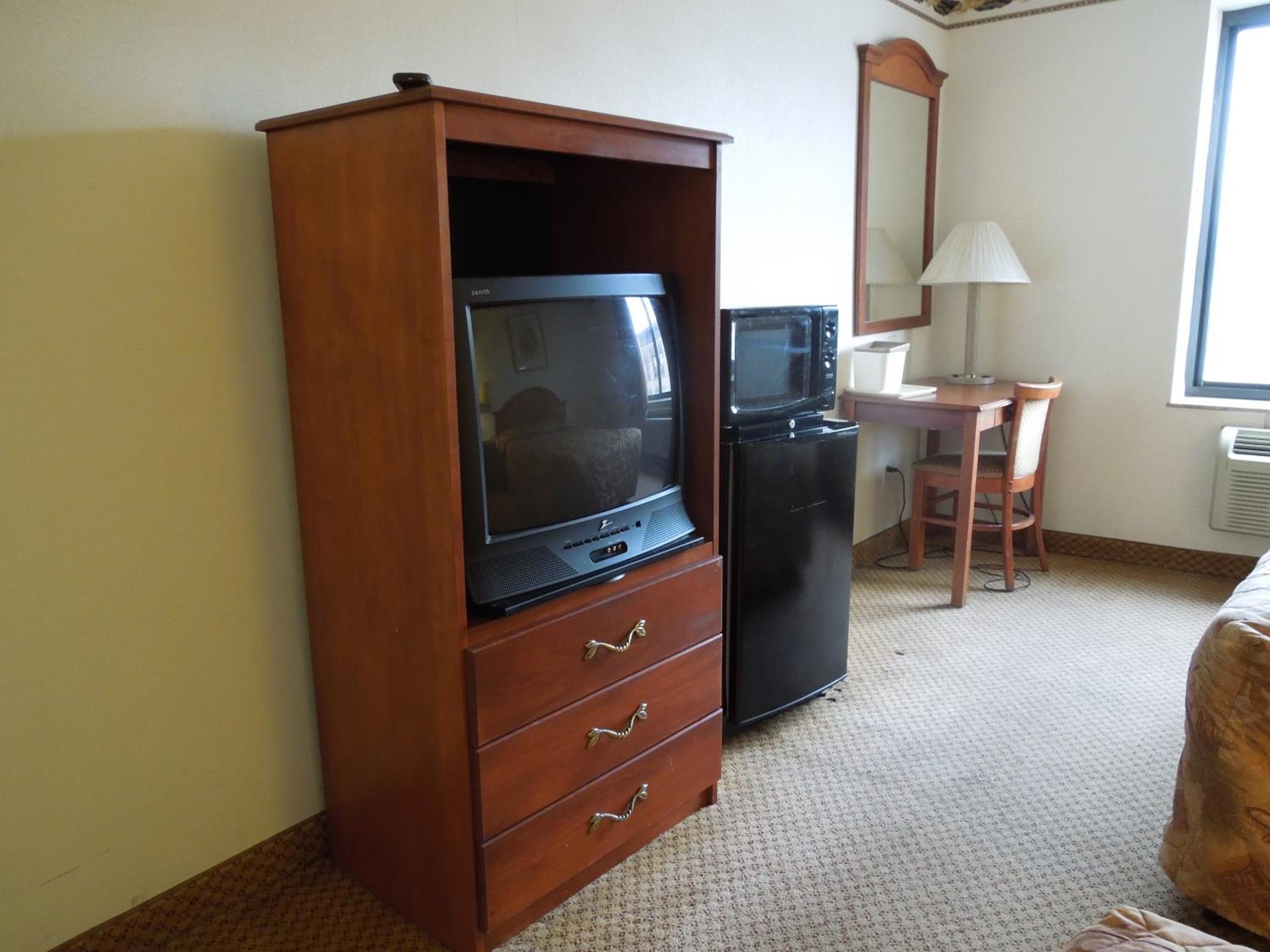 Double Room - Non-Smoking  - Photo 5