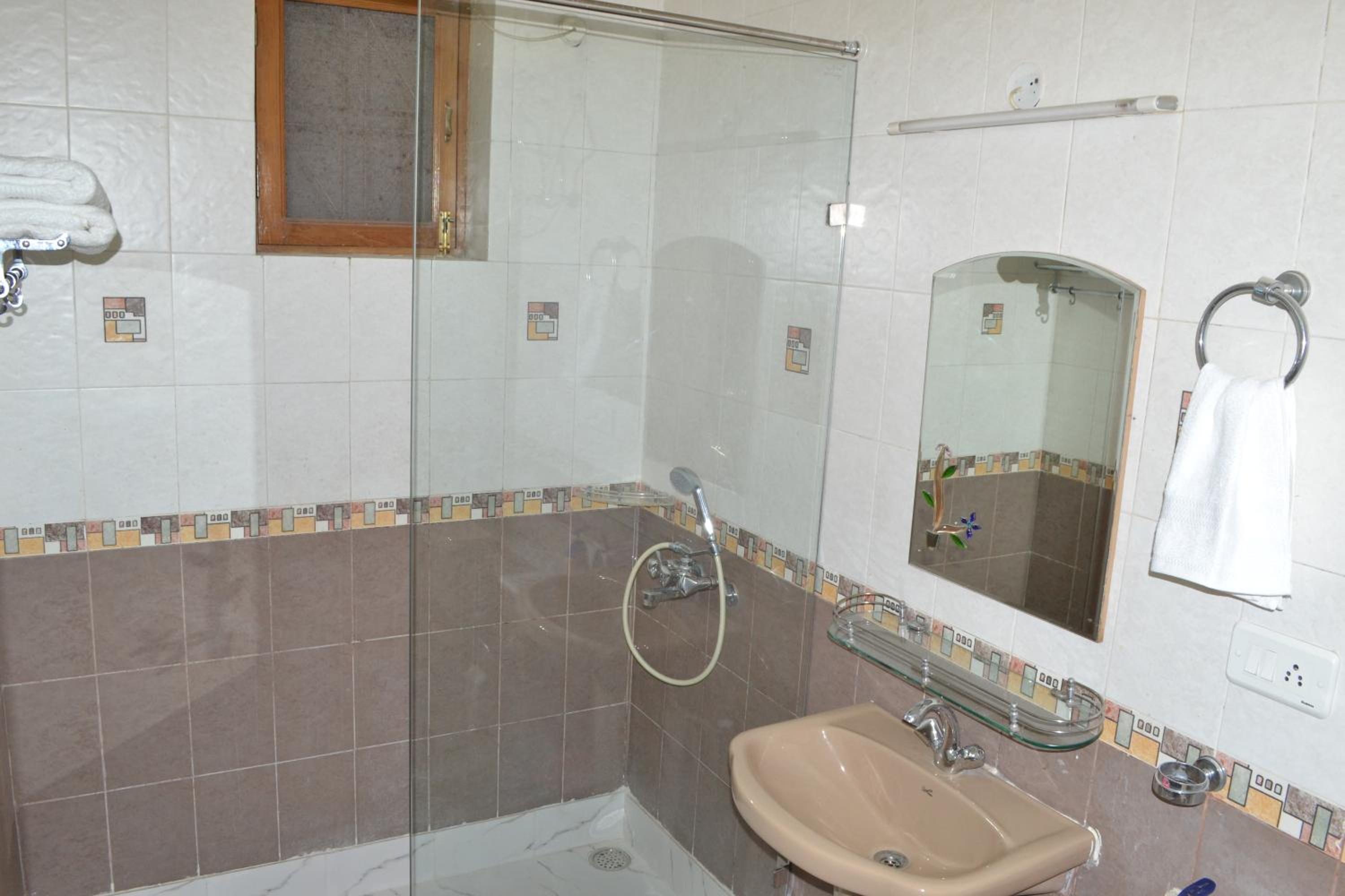 Budget Double Room photo 2