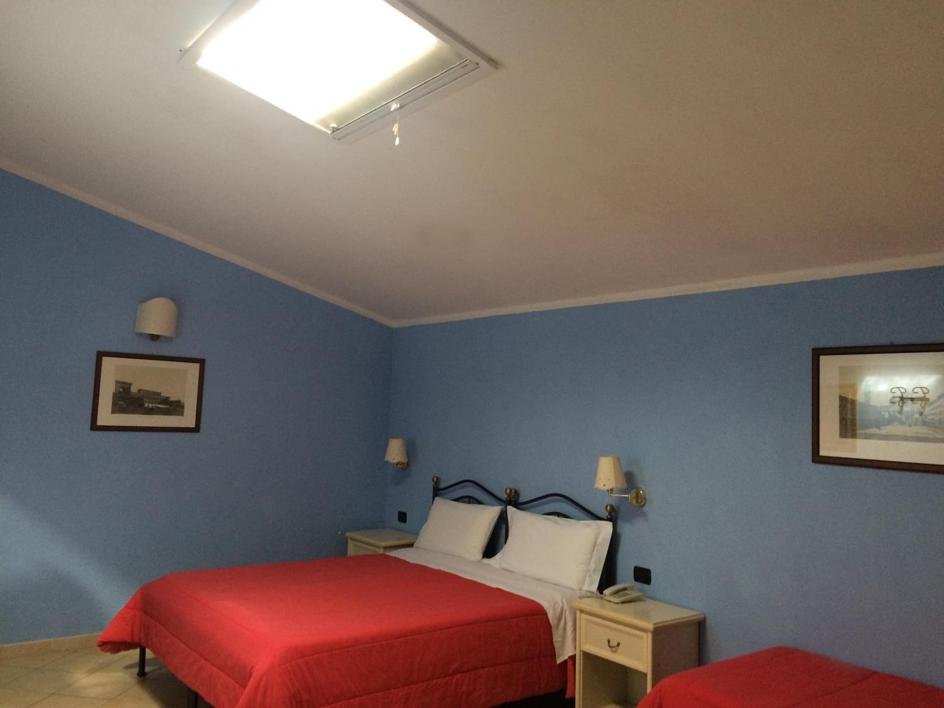 Double or Twin Room - Attic photo 3