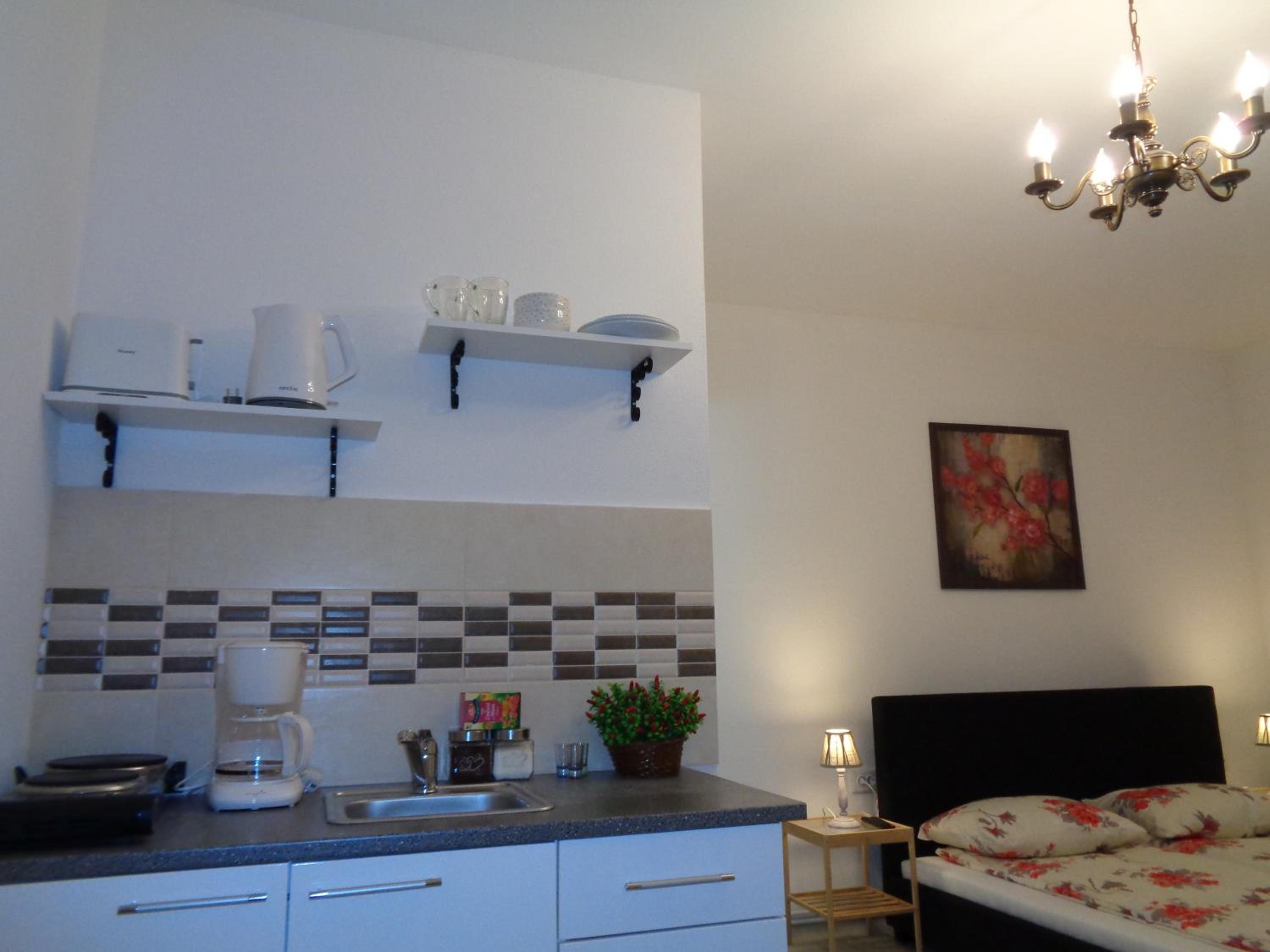 Studio Apartment - Photo 7