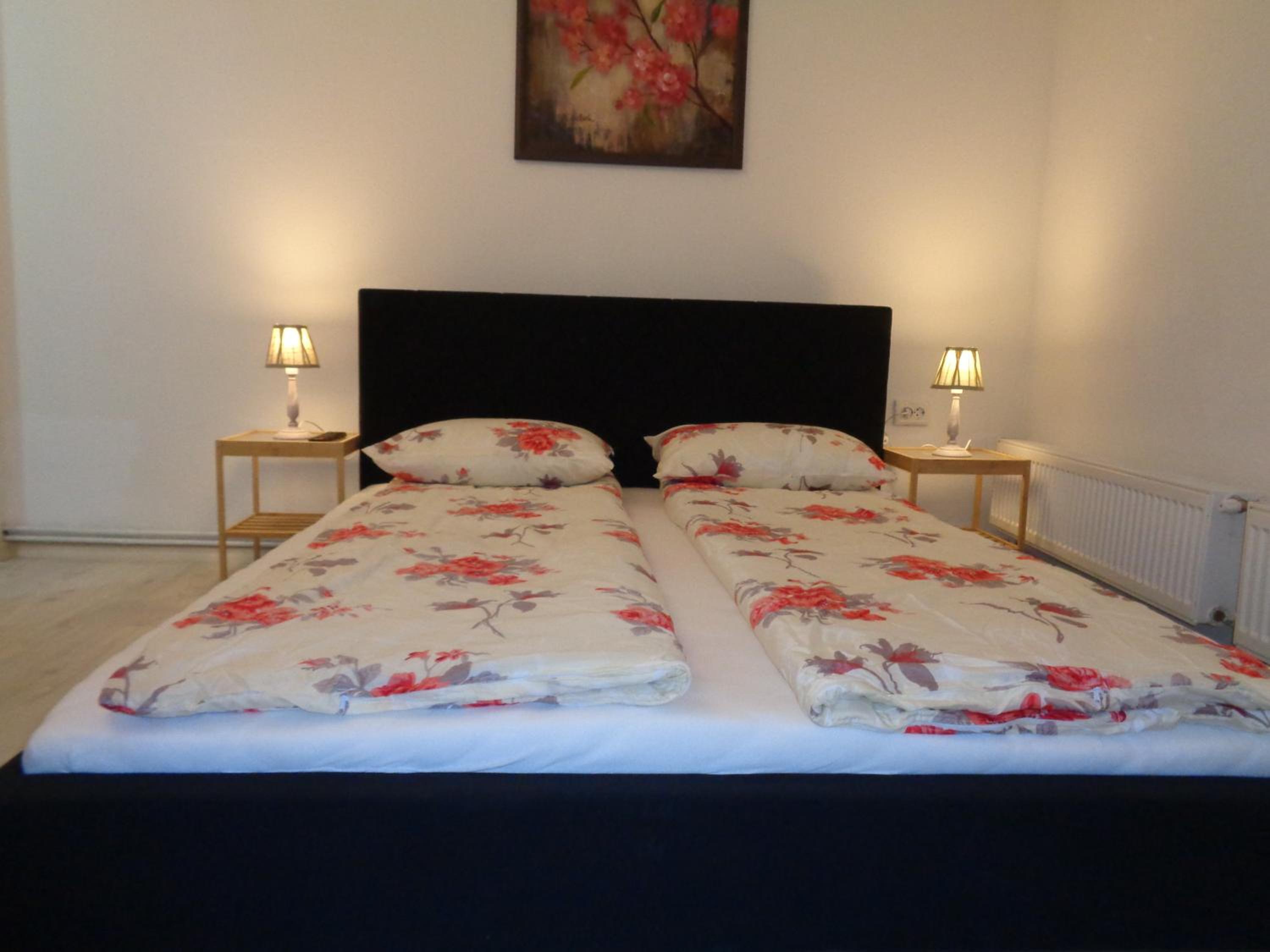 Studio Apartment - Photo 12