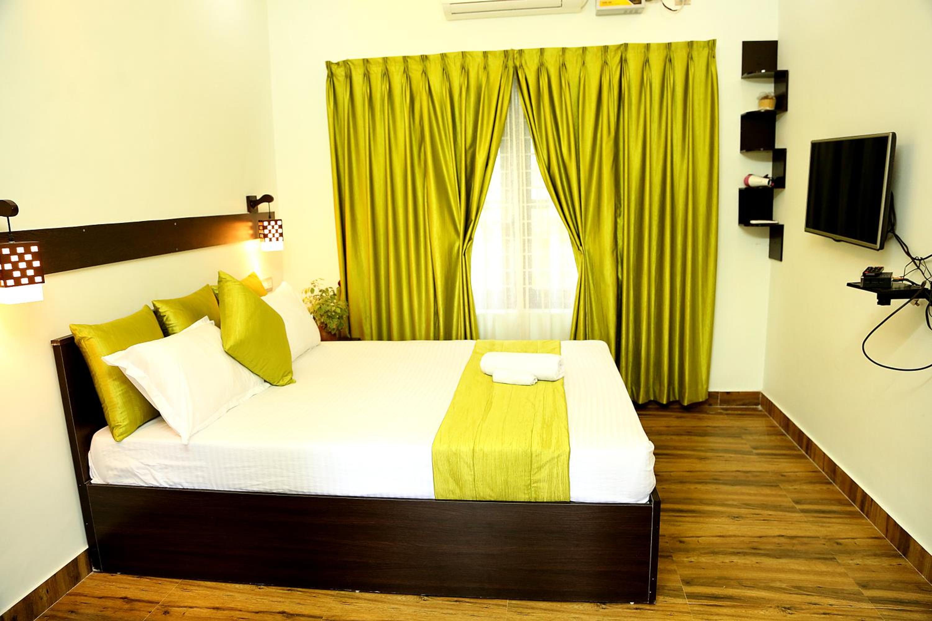 Double Room with Balcony photo 3