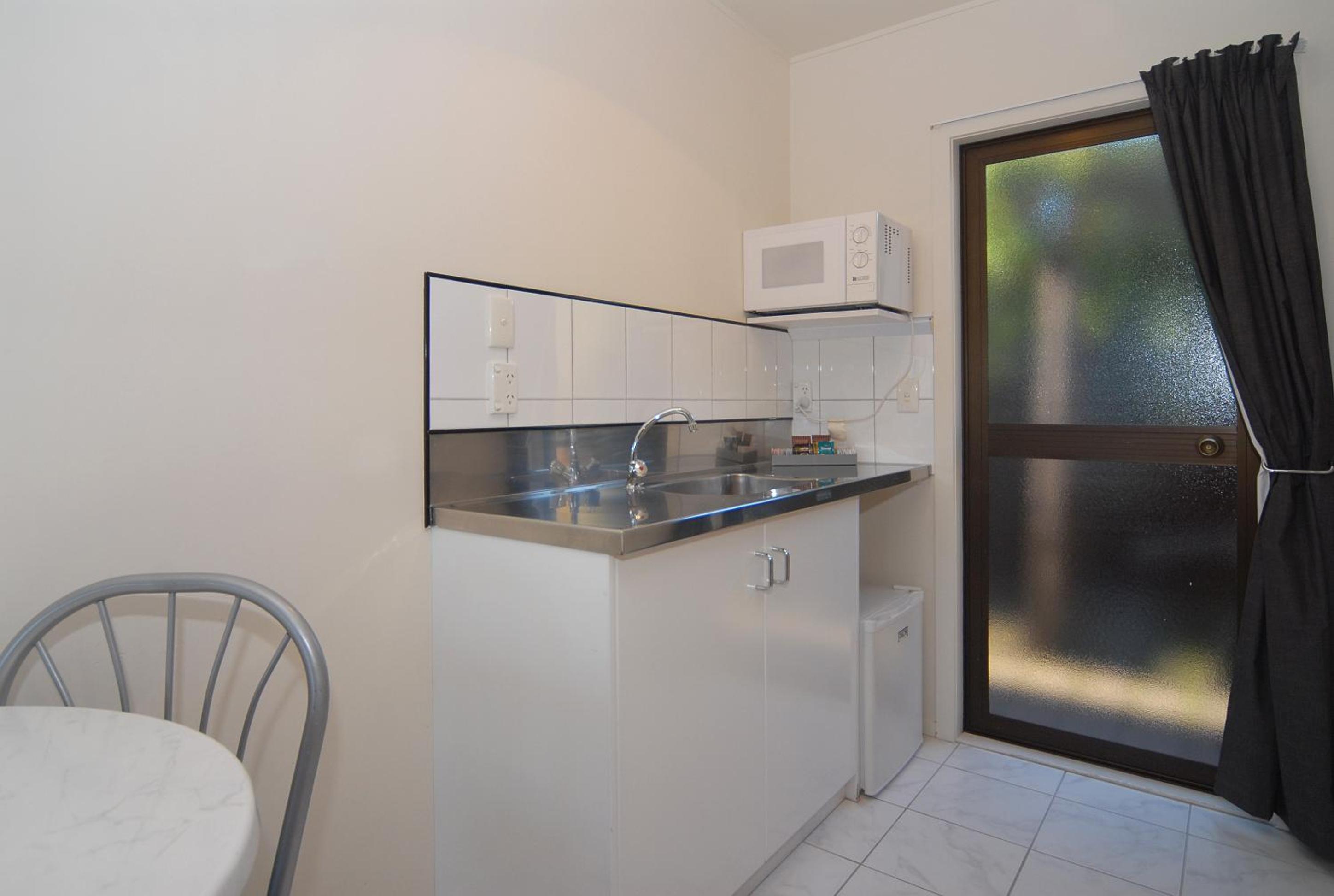 Double Studio - Ground Floor - Photo 3