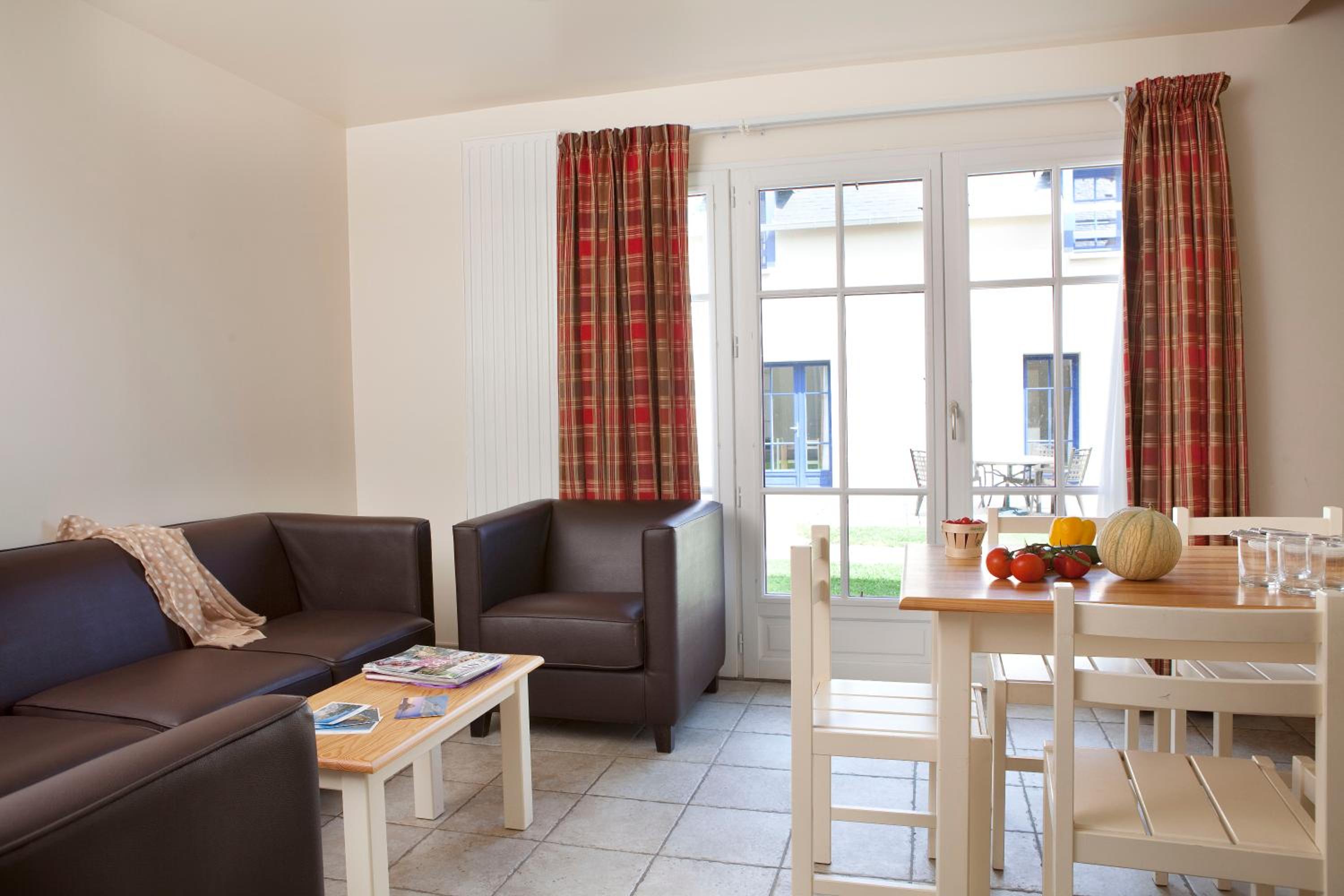 3-Bedroom Cottage (6 Adults) - Photo 8