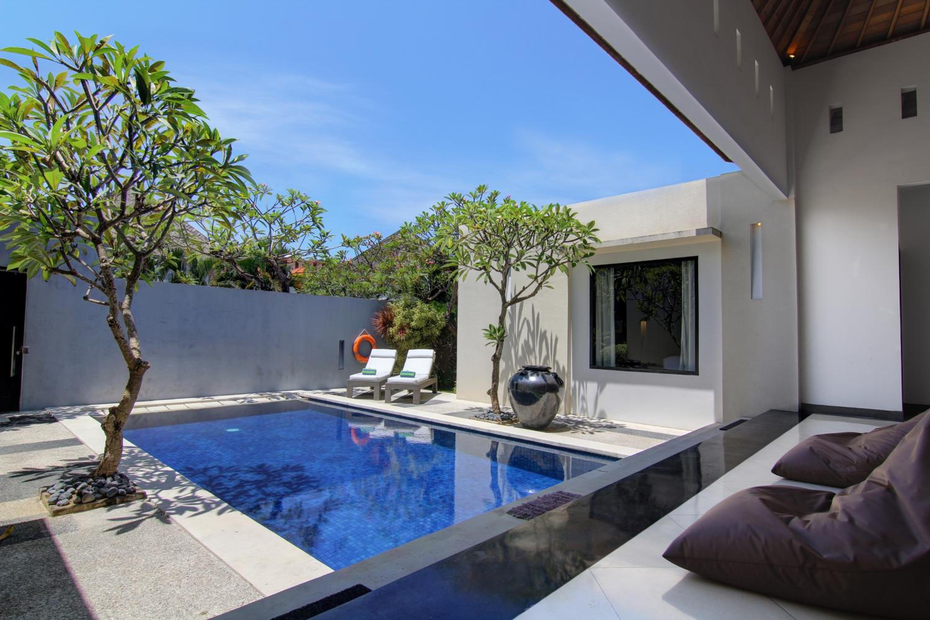 Two-Bedroom Villa with Private Pool - Photo 2