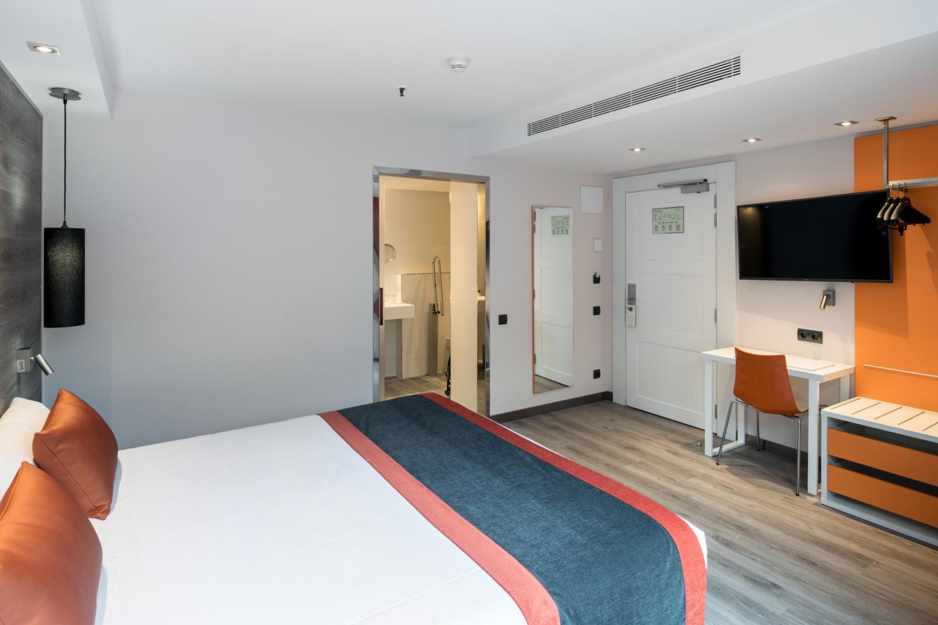 Premium Double Room with Terrace photo 3