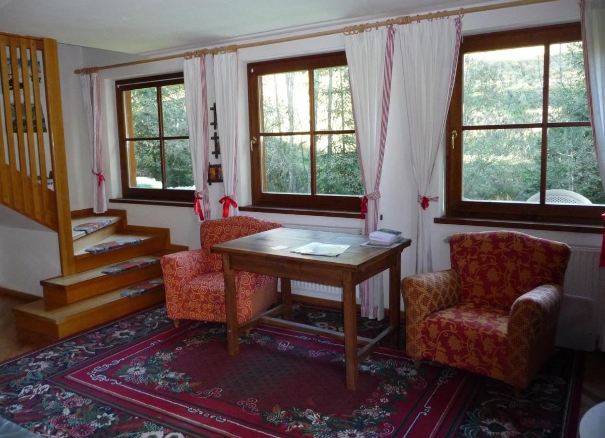 Studio (2 Adults) - Photo 1