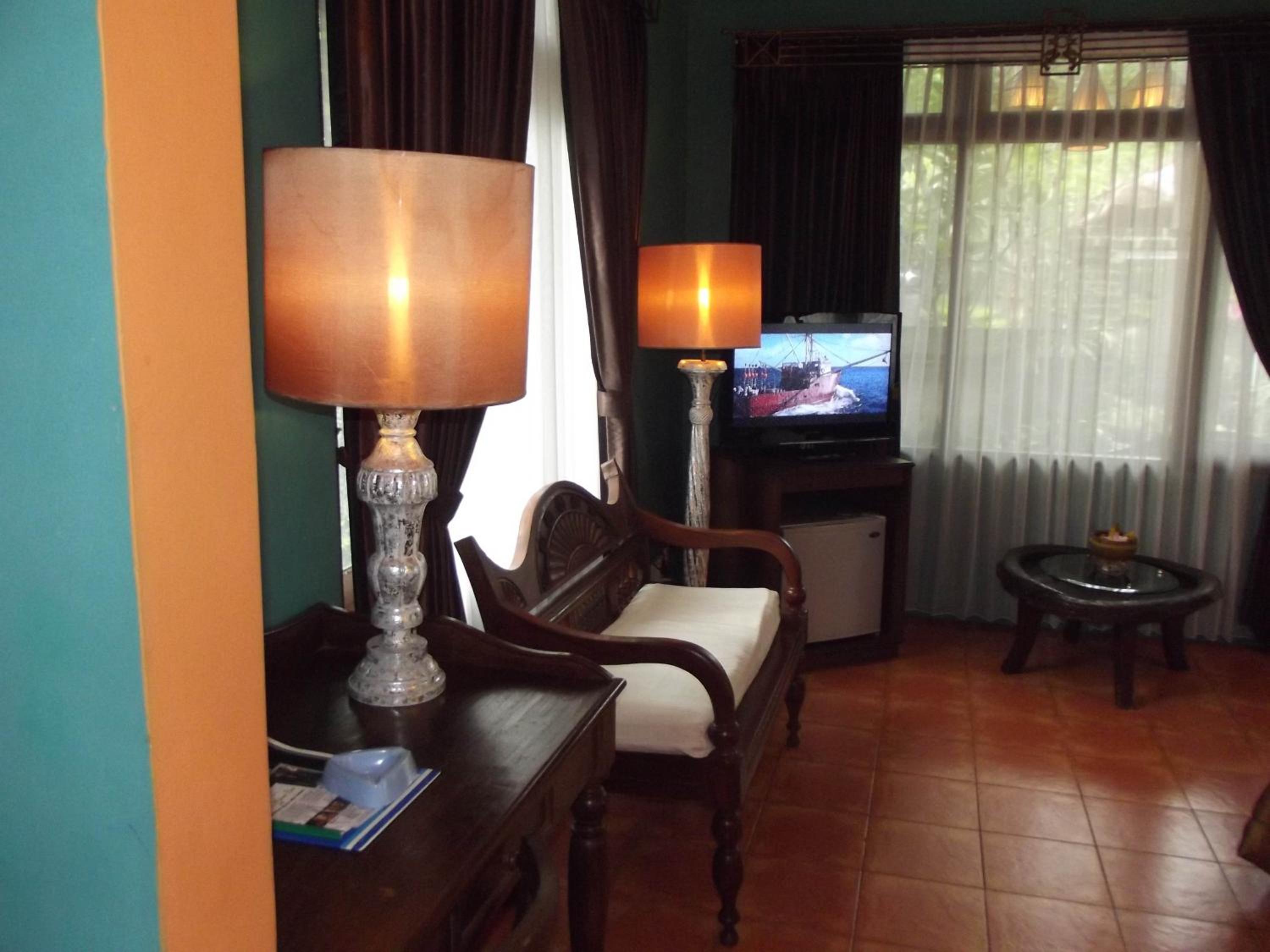Private Bungalow - Photo 9
