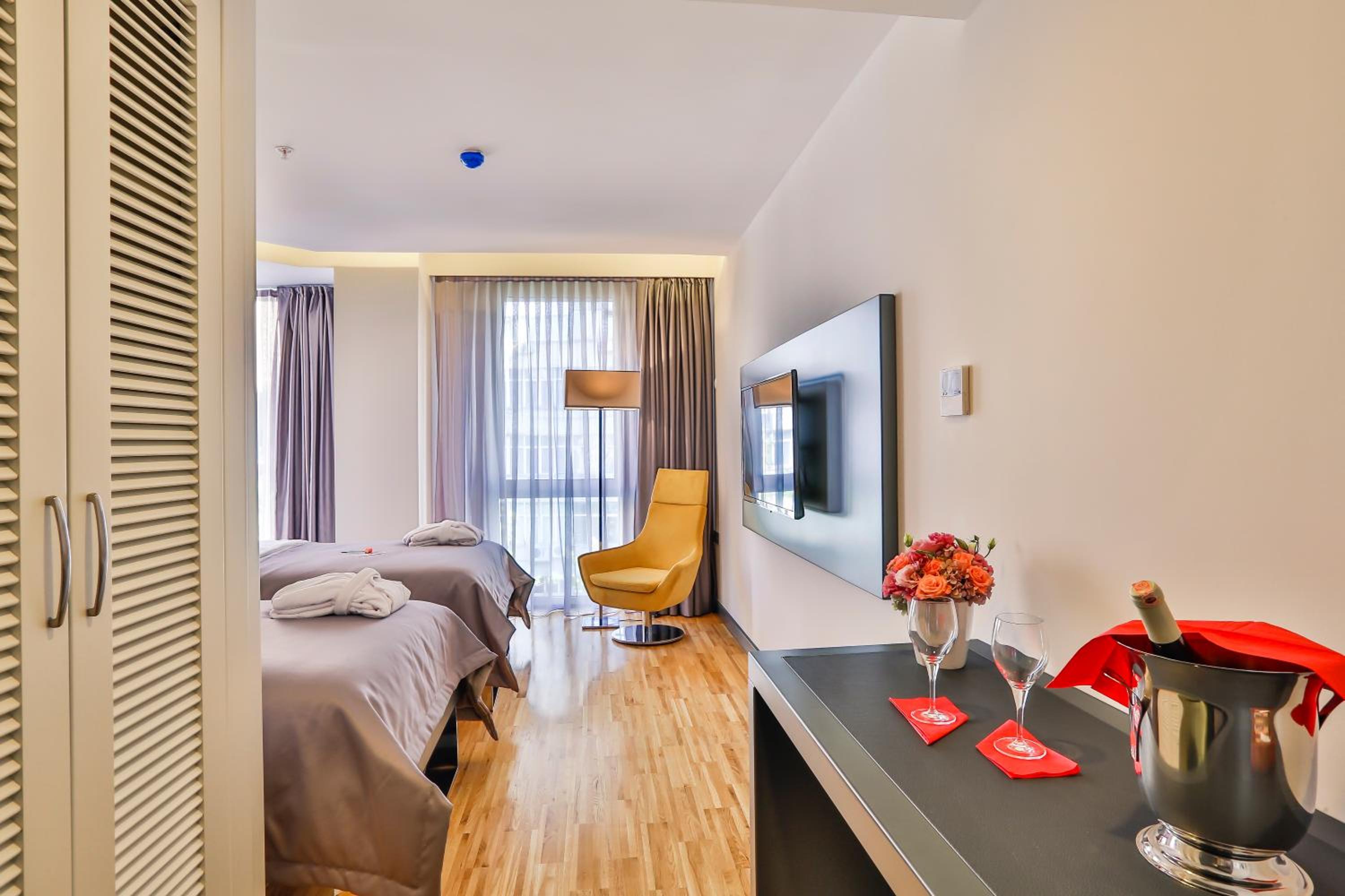 Standard Twin Room
