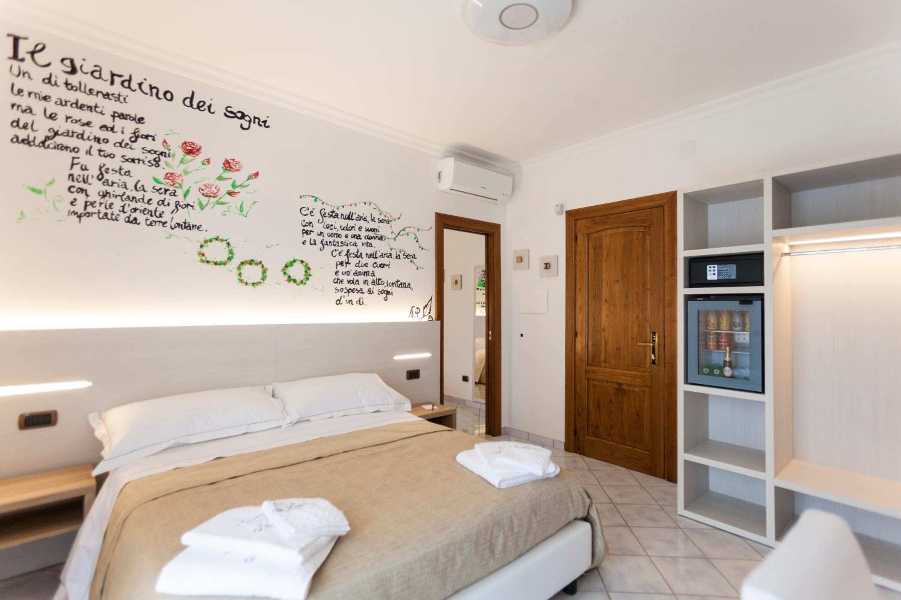 Family Suite with Balcony photo 1