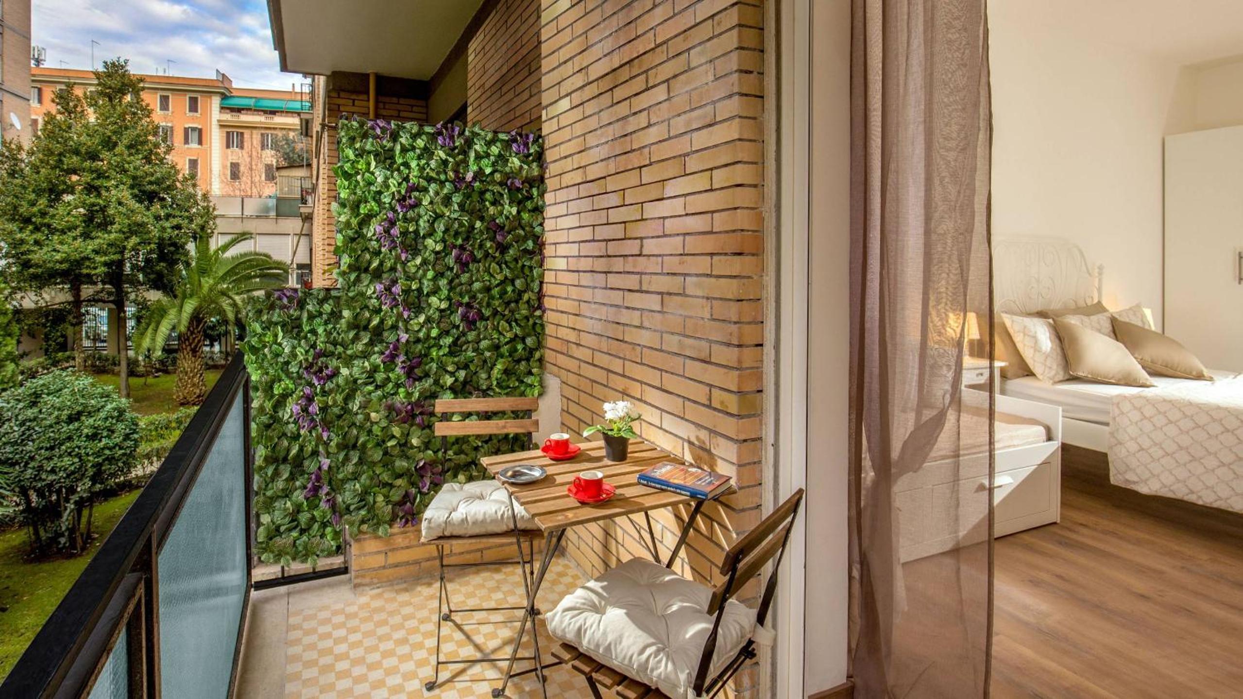 Double Room with Balcony photo 2