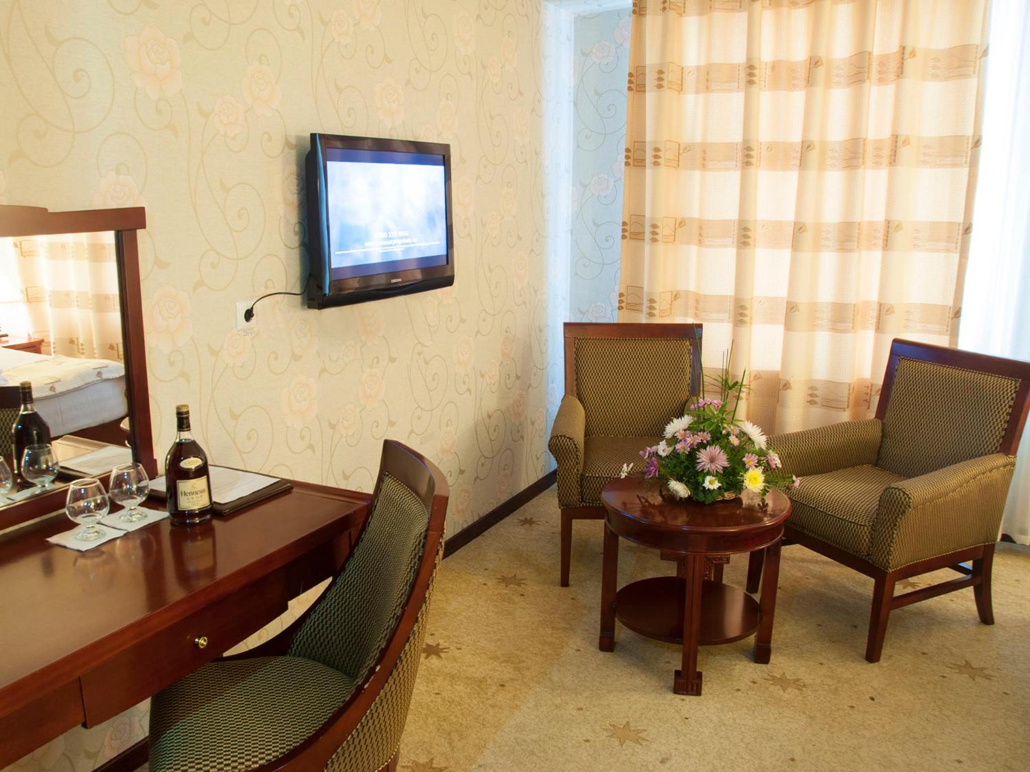 Standard Double or Twin Room - Photo 5