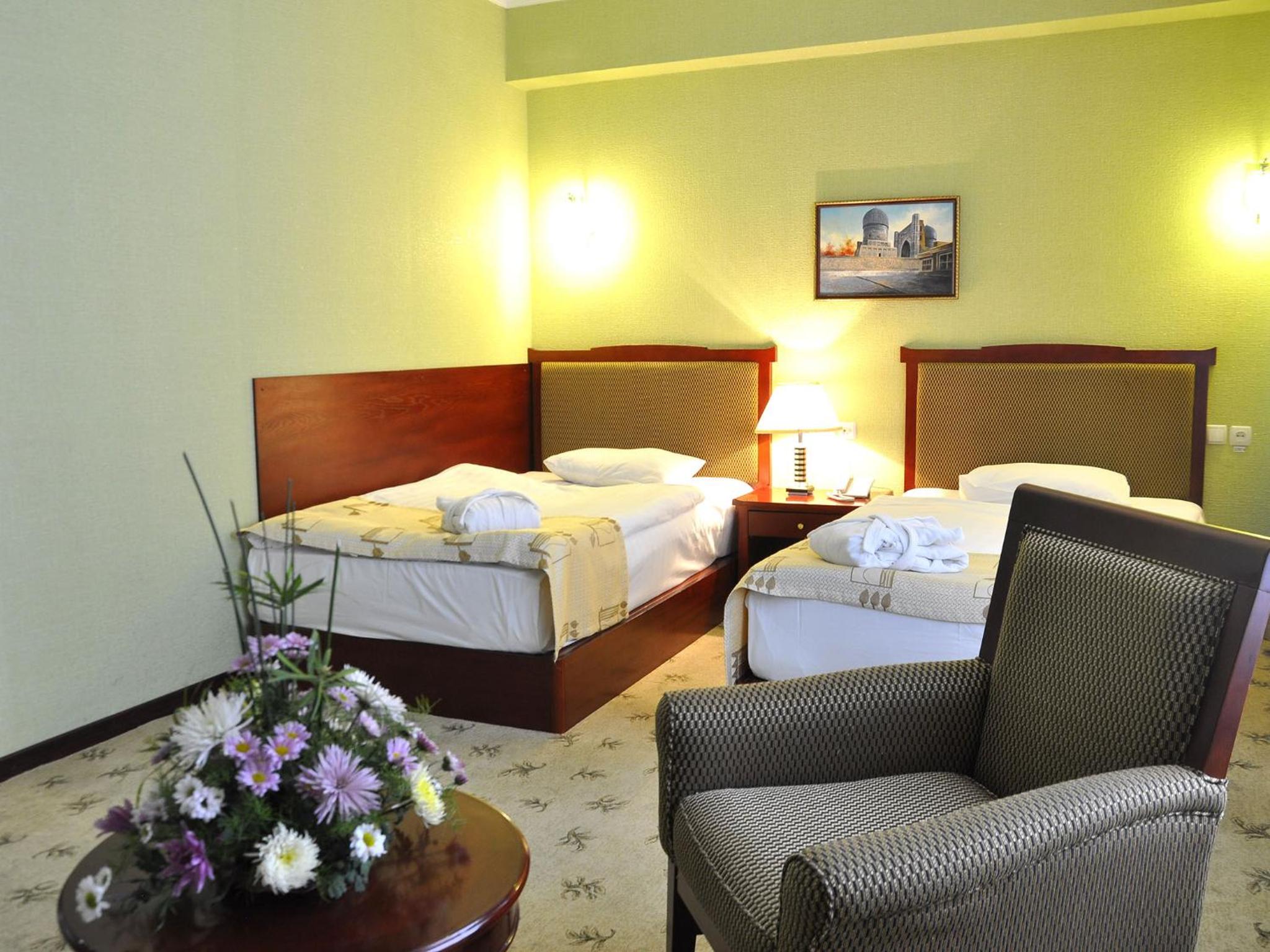 Deluxe Twin Room - Photo 2