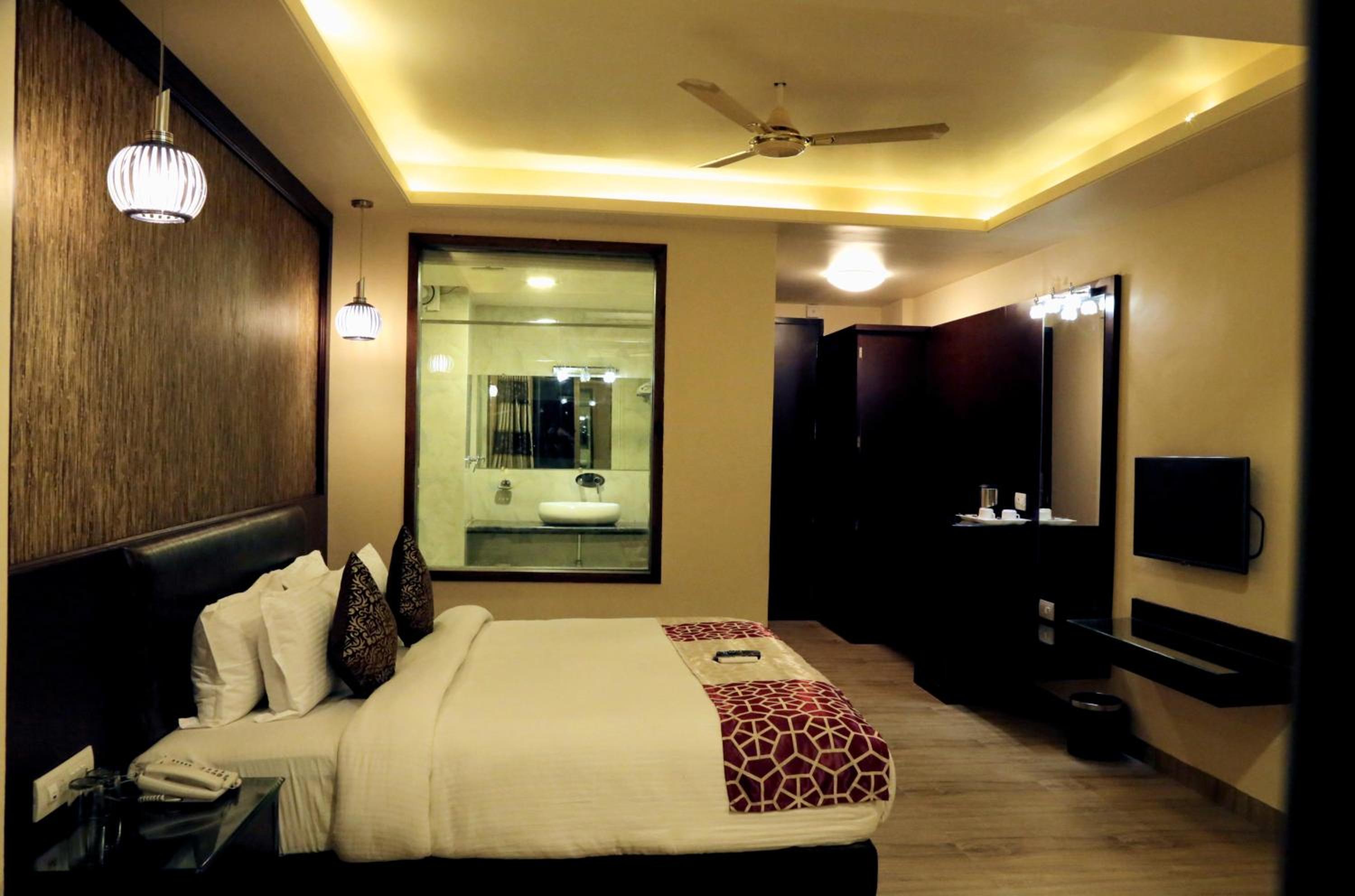 Deluxe Double Room photo 2